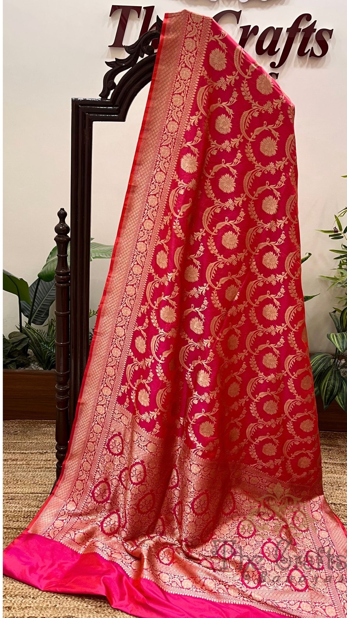 Pure Katan Silk Handloom Banarasi Saree - Jaal work