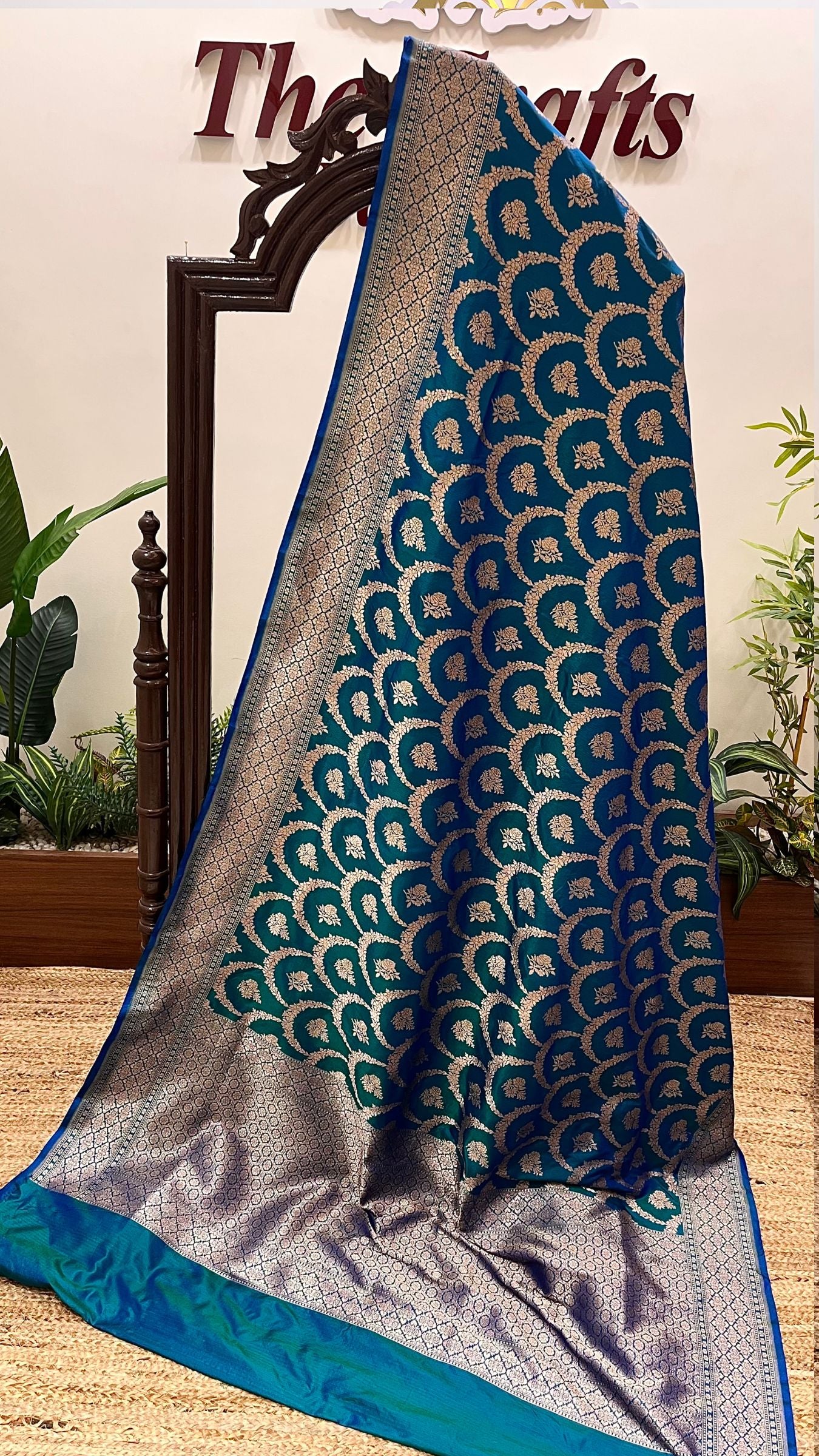 Pure Katan Silk Handloom Banarasi Saree - Jaal work