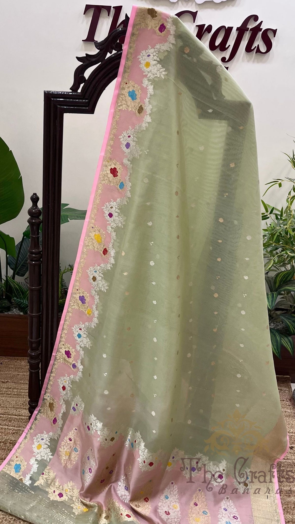 Pure Kora Silk Handloom Banarasi Saree - Kadhua Sona Rupa Buti with Meenakari Border
