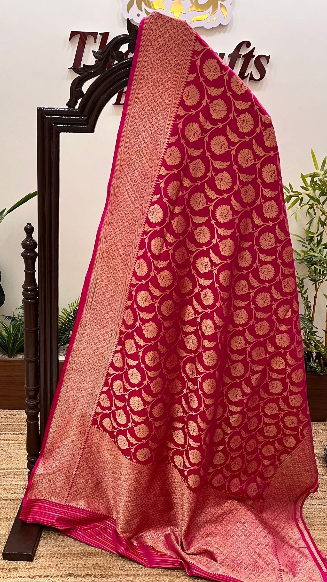 Pure Katan Silk Handloom Banarasi Saree - Jaal work