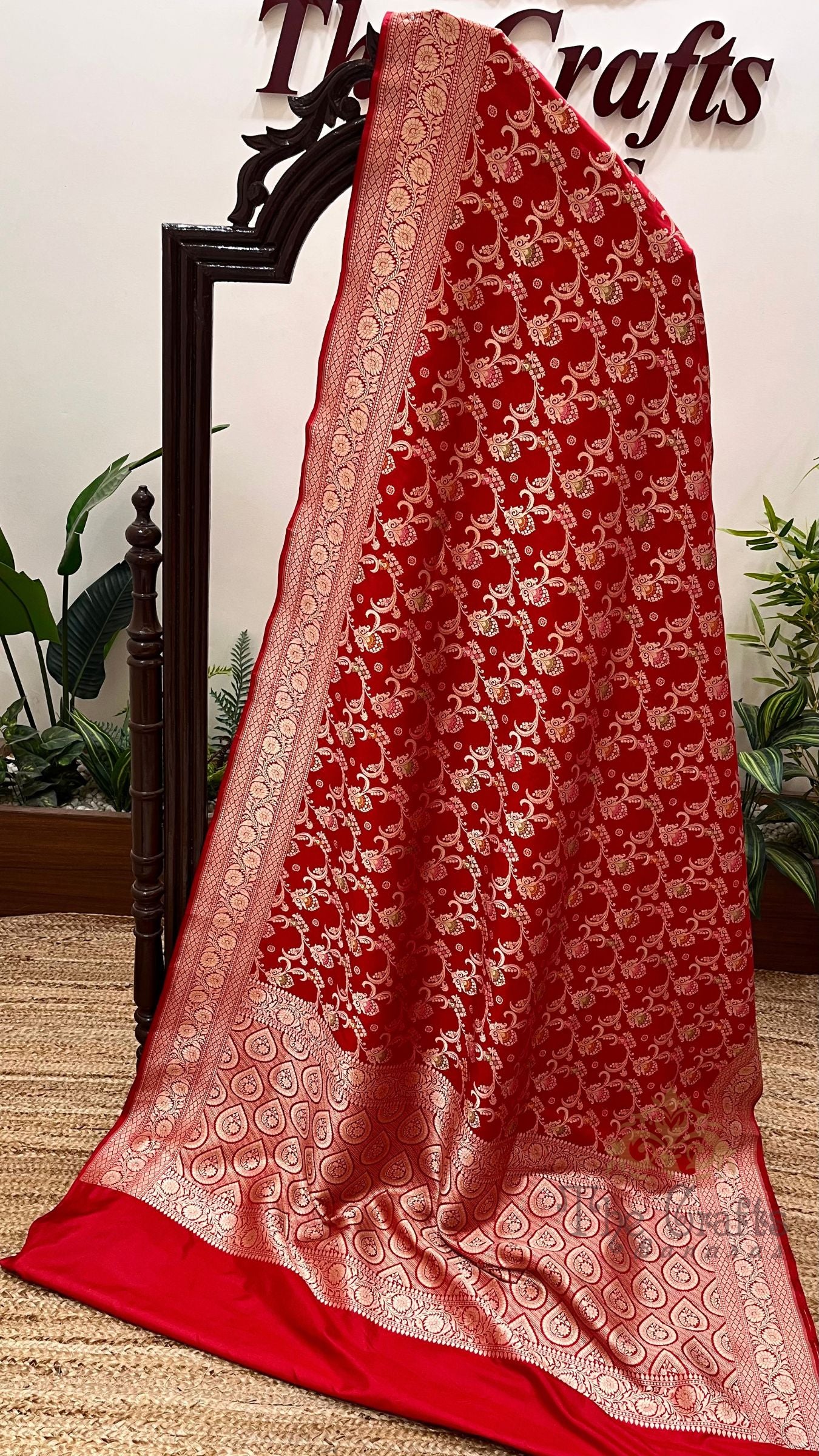 Pure Katan Silk Handloom Banarasi Saree - Jaal Work with Meenakari