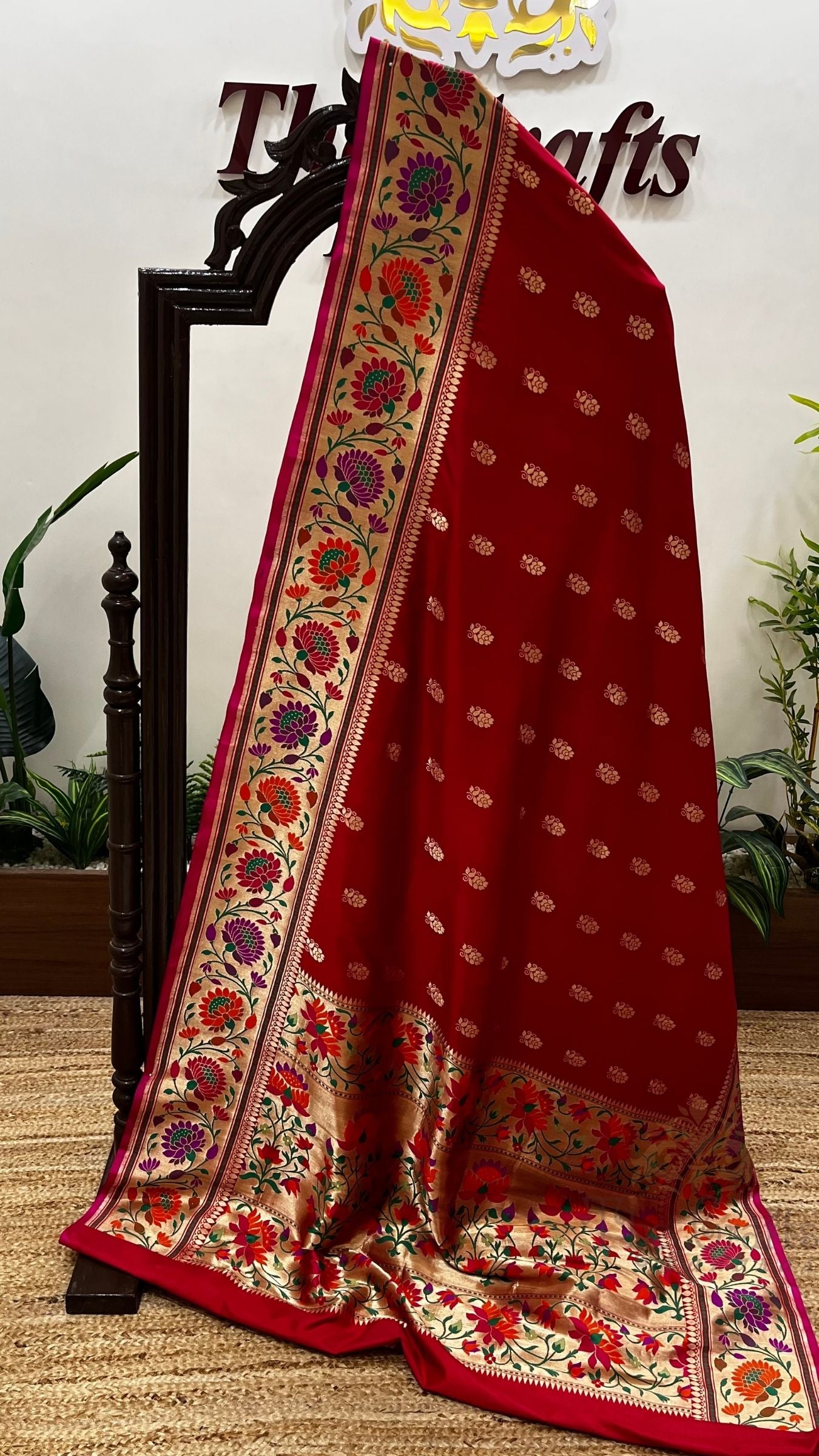 Pure Katan Silk Handloom Banarasi Saree - with kadhua meenakari motifs