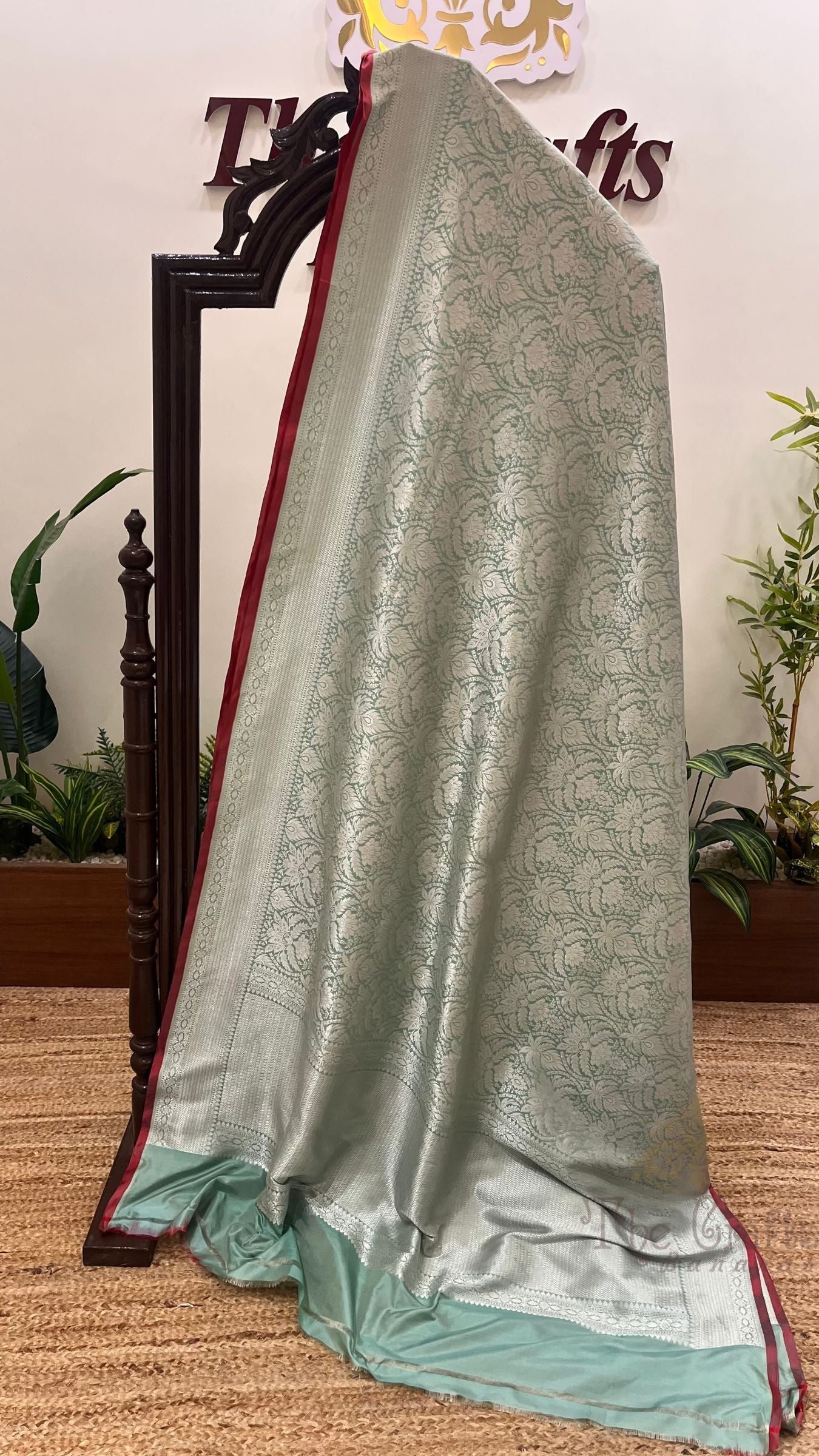 Pure Katan Silk Handloom Banarasi Saree - Tanchui Brocade