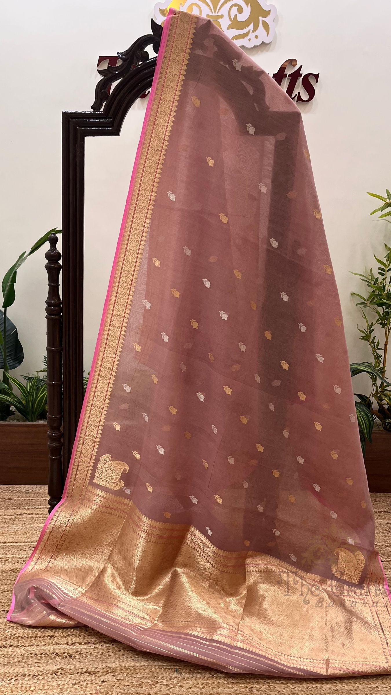Pure Cotton Silk Handloom Banarasi Saree - with kadhua motifs