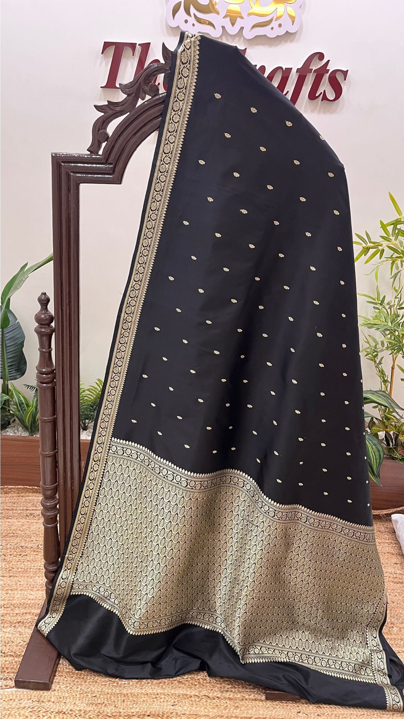 Pure Katan Silk Handloom Banarasi Saree - Resham Chunri Buti