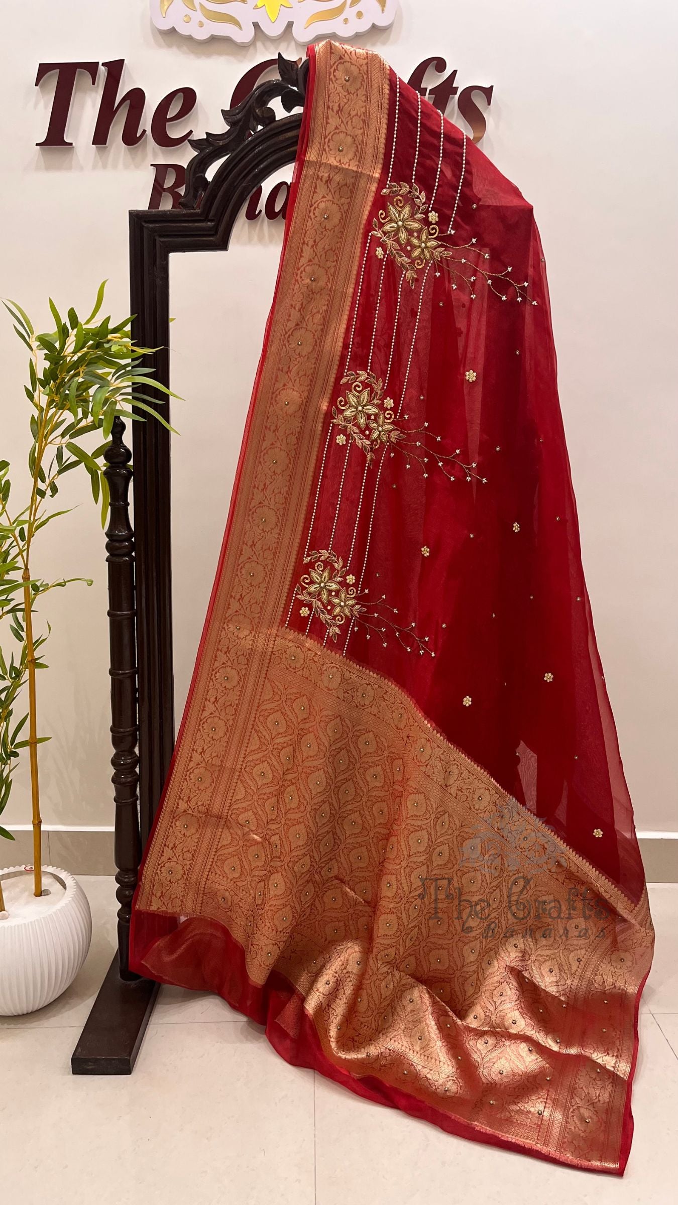 Pure Kora Silk Handloom Banarasi Saree - Handwork Zardozi Cut Dana and Stone Work