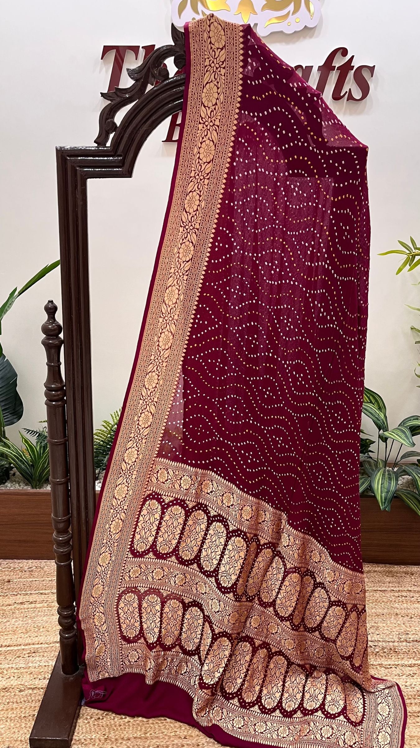 Pure Georgette Banarasi Handloom Bandhej Saree