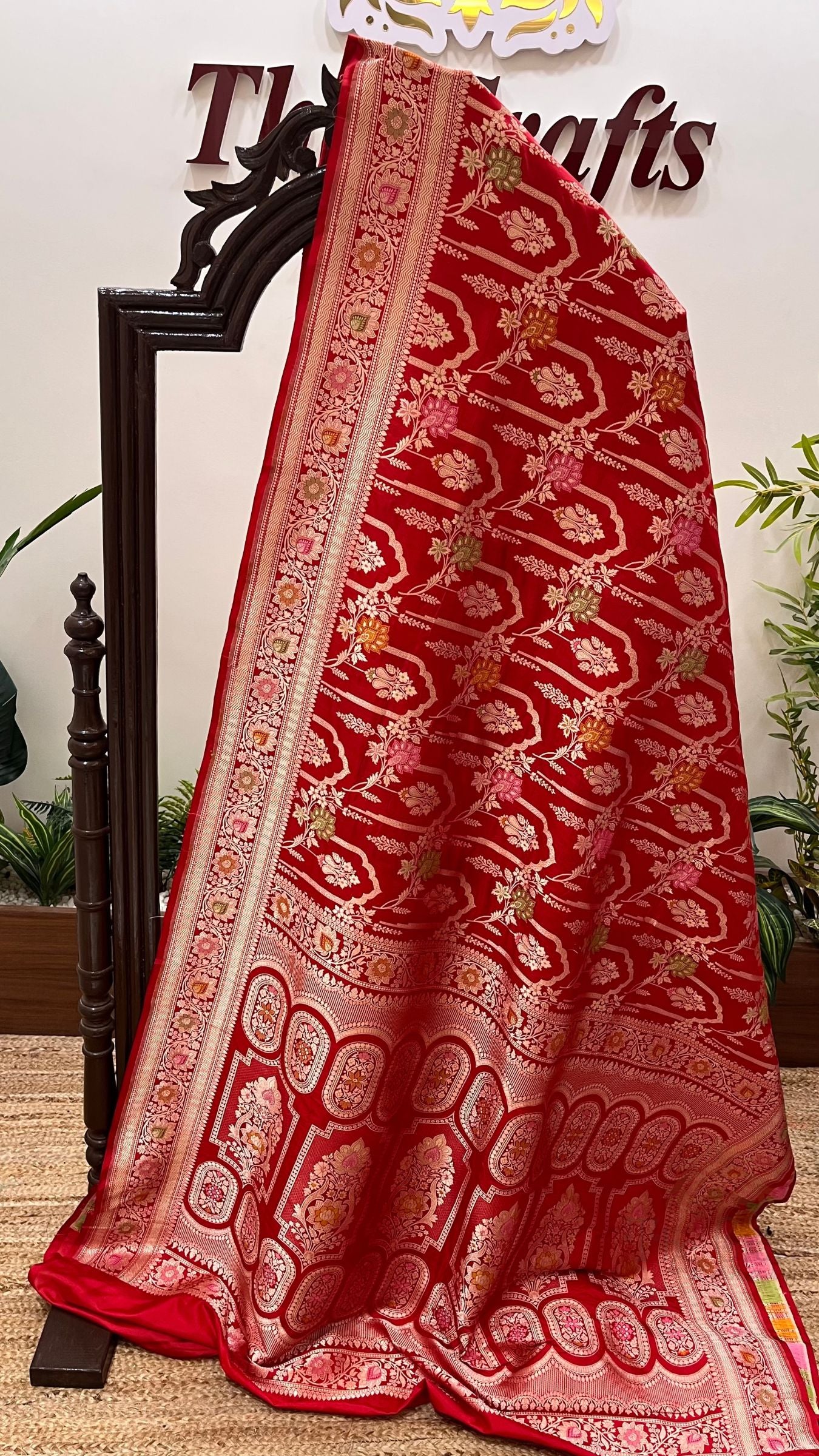 Pure Katan Silk Handloom Banarasi Saree - Jaal With Meenakari