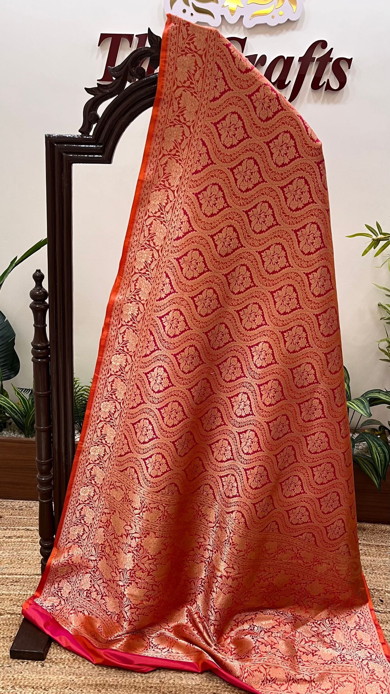 Pure Katan Silk Handloom Banarasi Saree - Tanchui Brocade