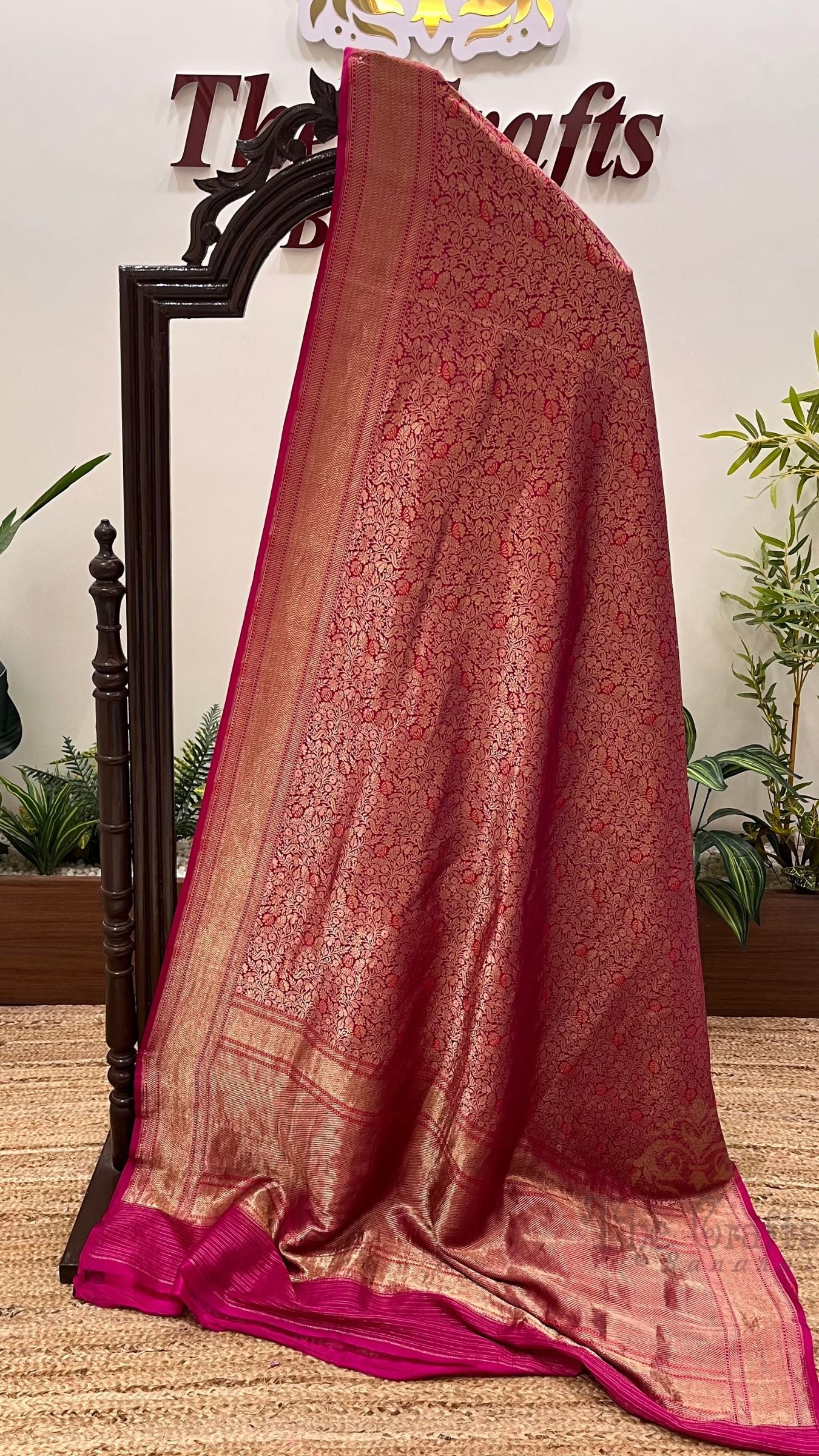 Pure Katan Silk Handloom Banarasi Saree - Tanchui Brocade Meena