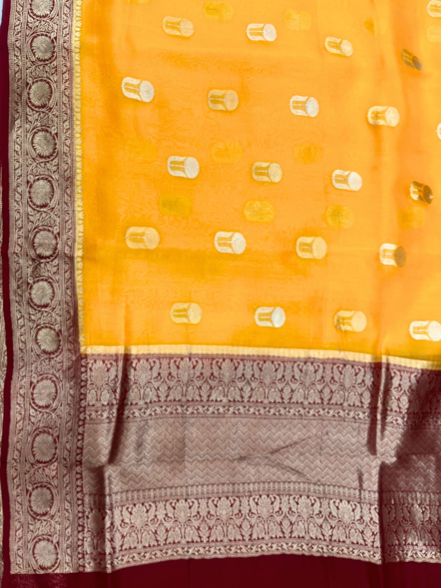 Pure Kora Silk Handloom Banarasi Saree - With Kadhua motifs