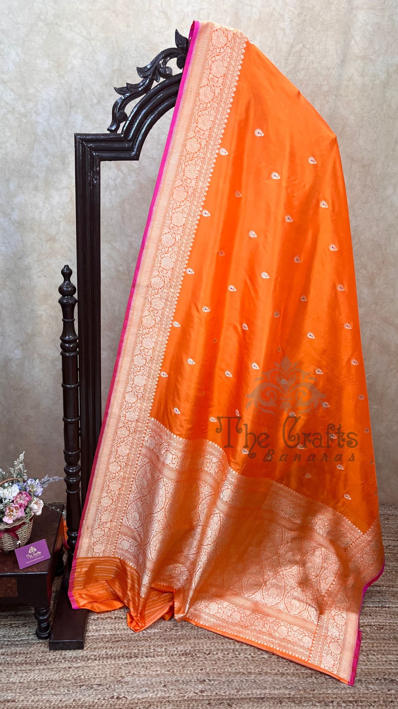 Pure Katan Silk Handloom Banarasi Saree - with sona rupa kadhua motifs