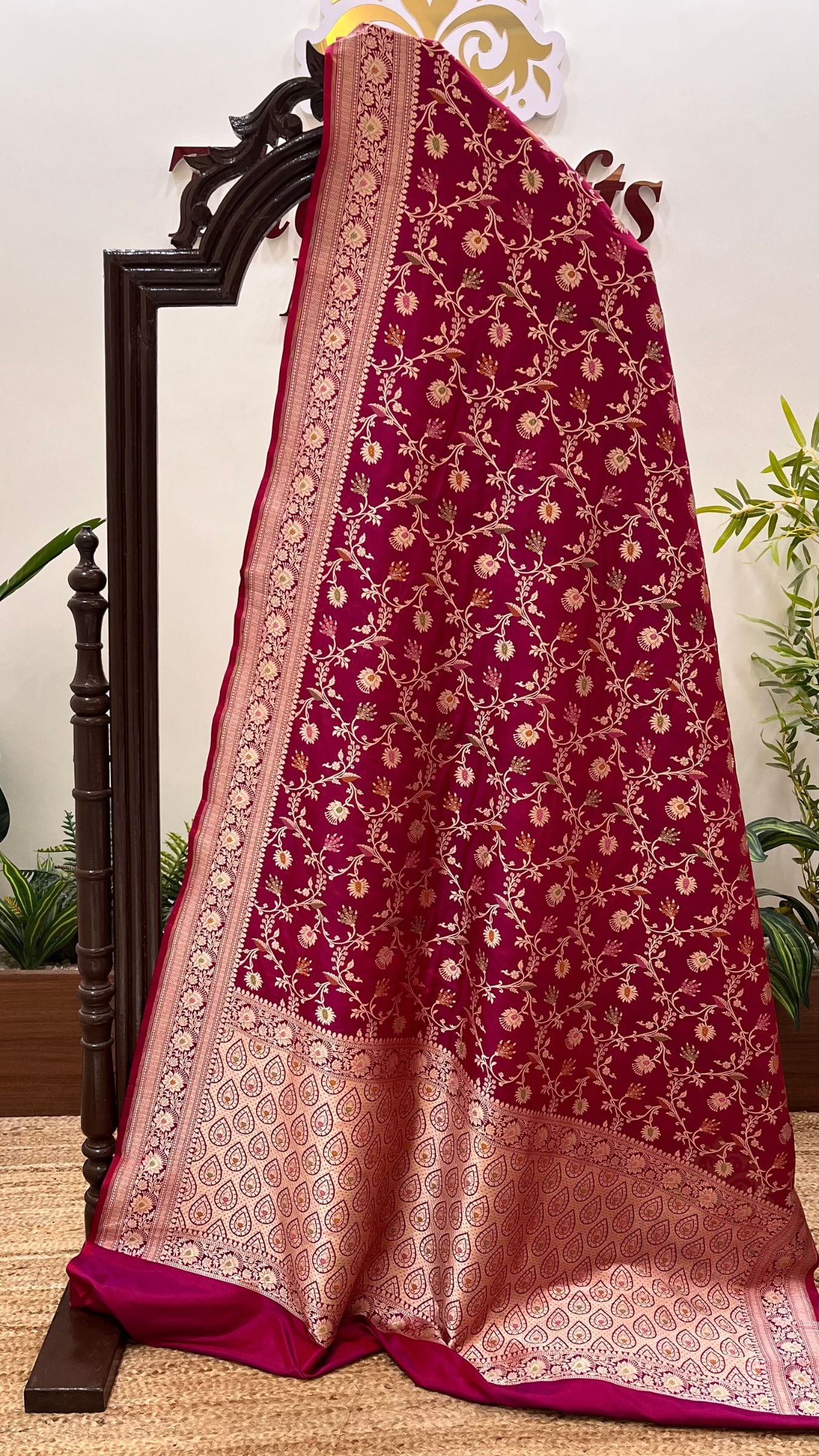 Pure Katan Silk Handloom Banarasi Saree - Jaal With Meenakari