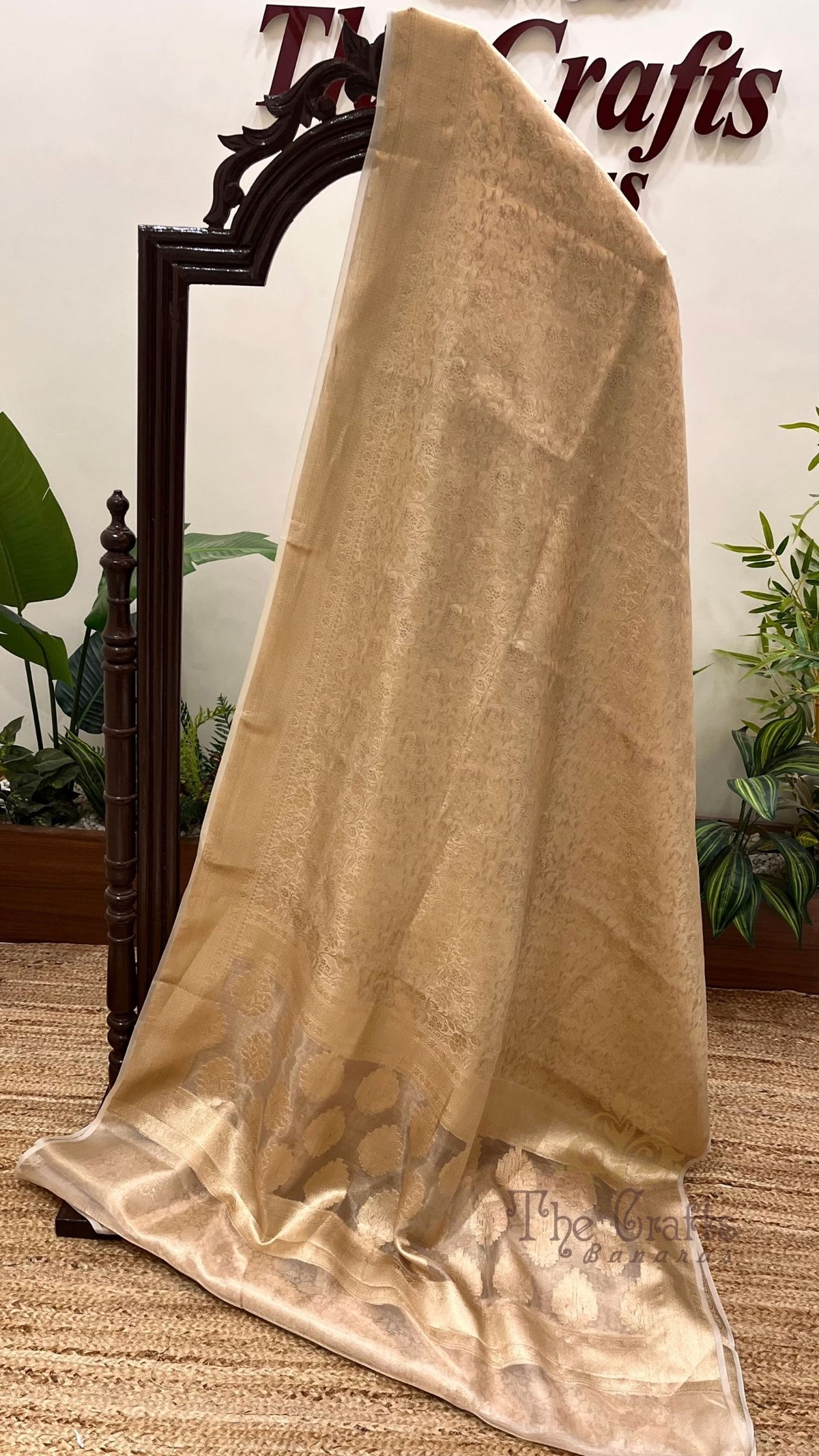 Pure Tissue Silk Brocade Banarasi Saree