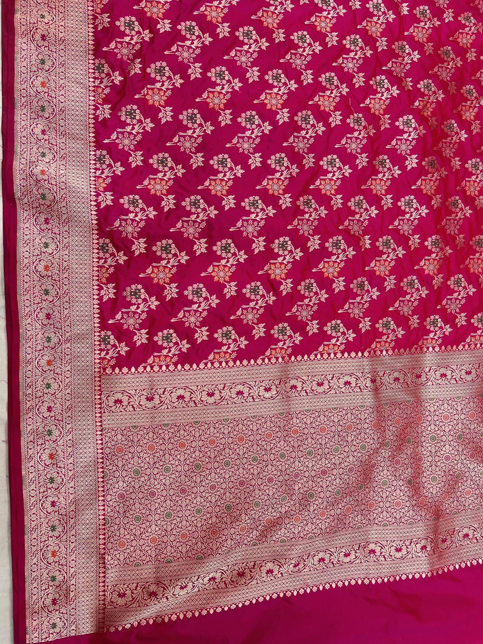 Pure Katan Silk Handloom Banarasi Saree - Jaal Work With Meenakari