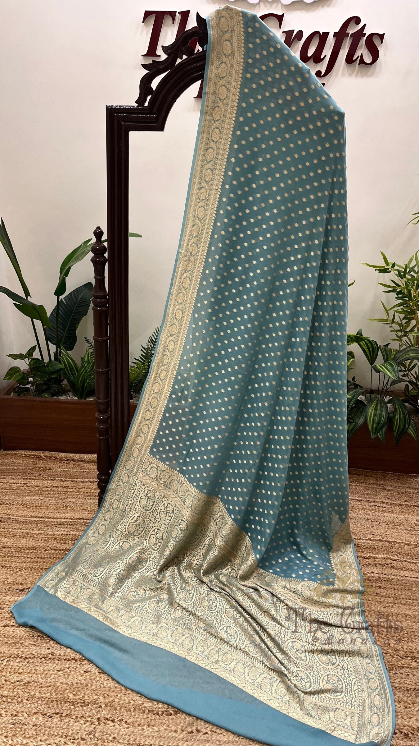 Khaddi Georgette Banarasi Saree - Gold Zari