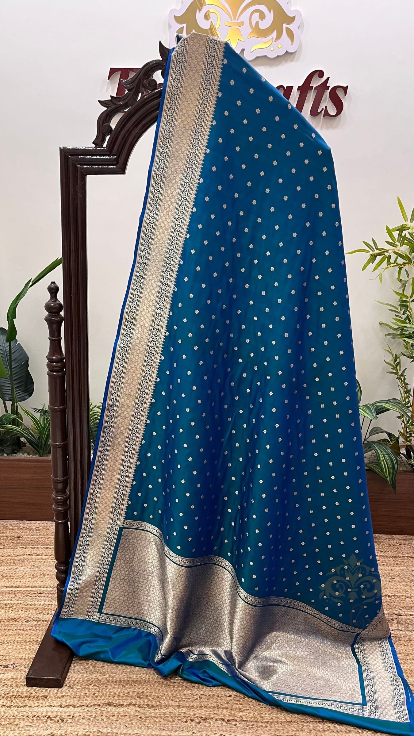 Pure Katan Silk Handloom Banarasi Saree - Chunri Buti