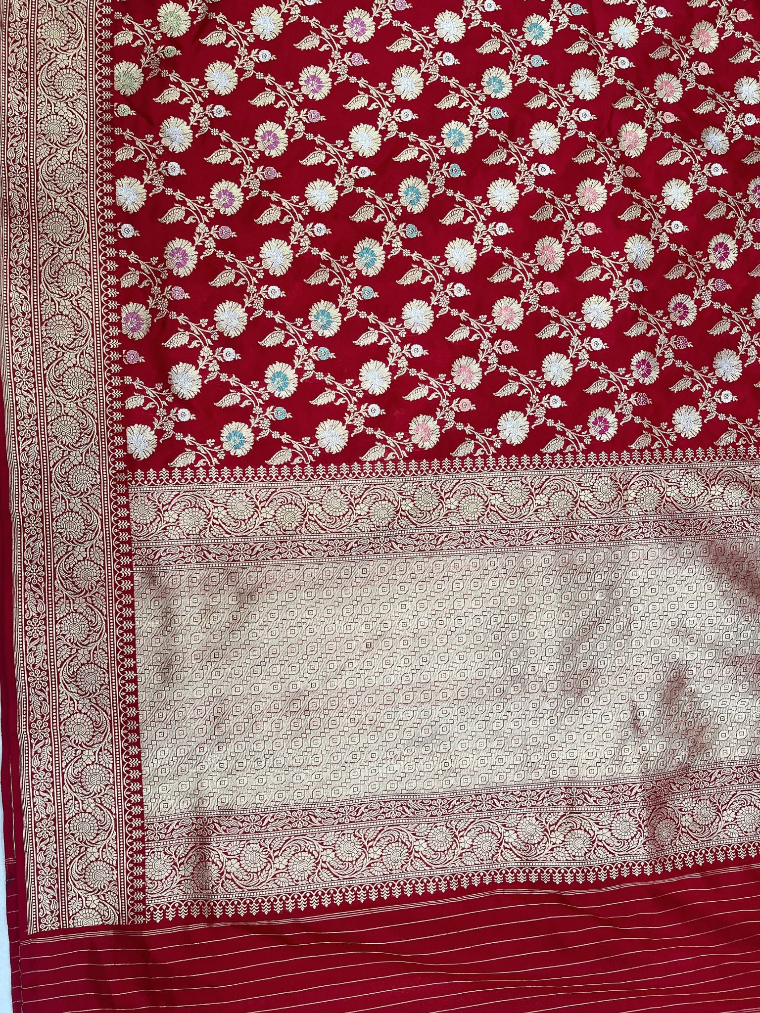 Pure Katan Silk Handloom Banarasi Saree - All Over Kadiyal Jaal Work
