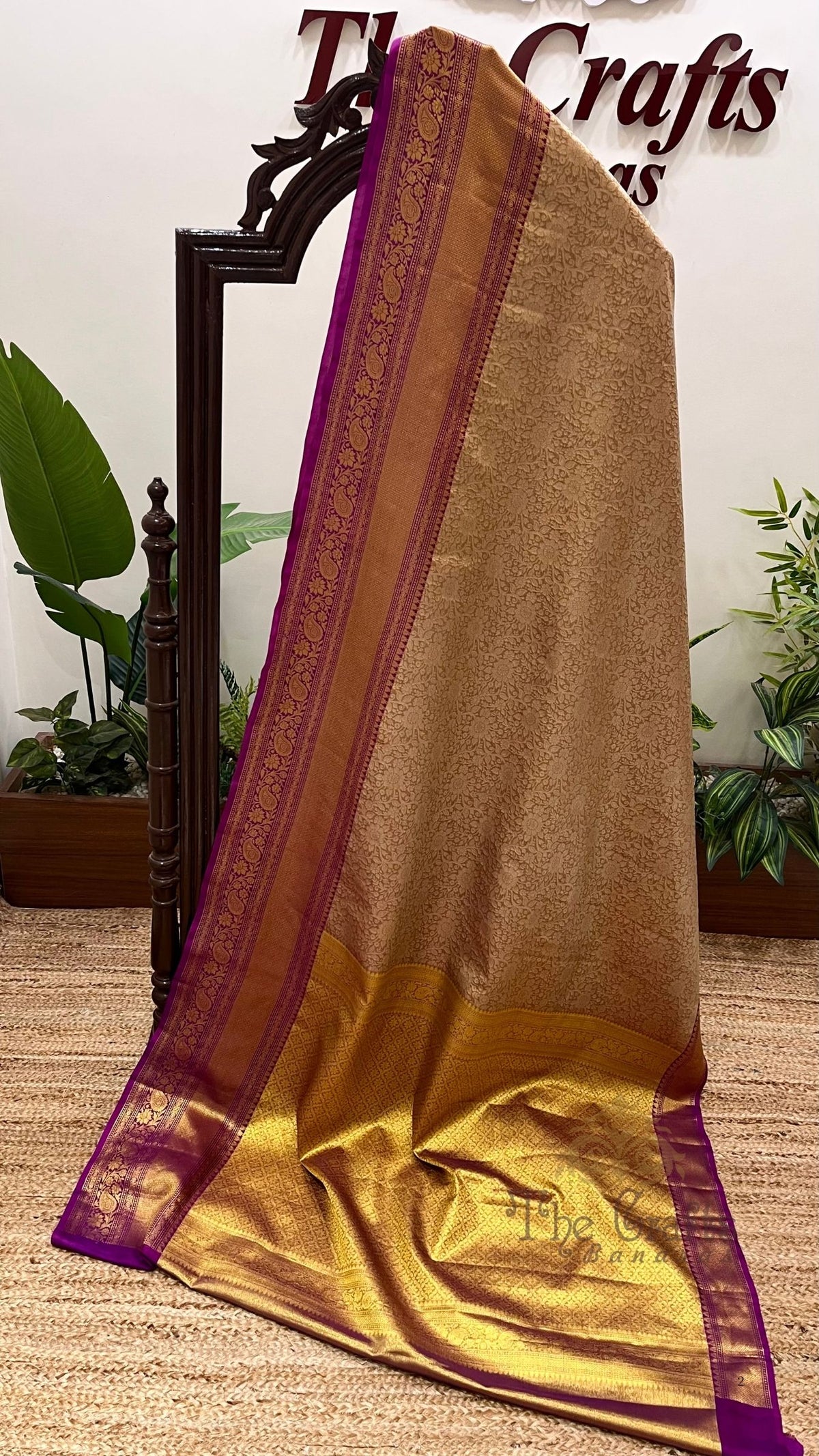 Pure Tissue Brocade Banarasi Saree