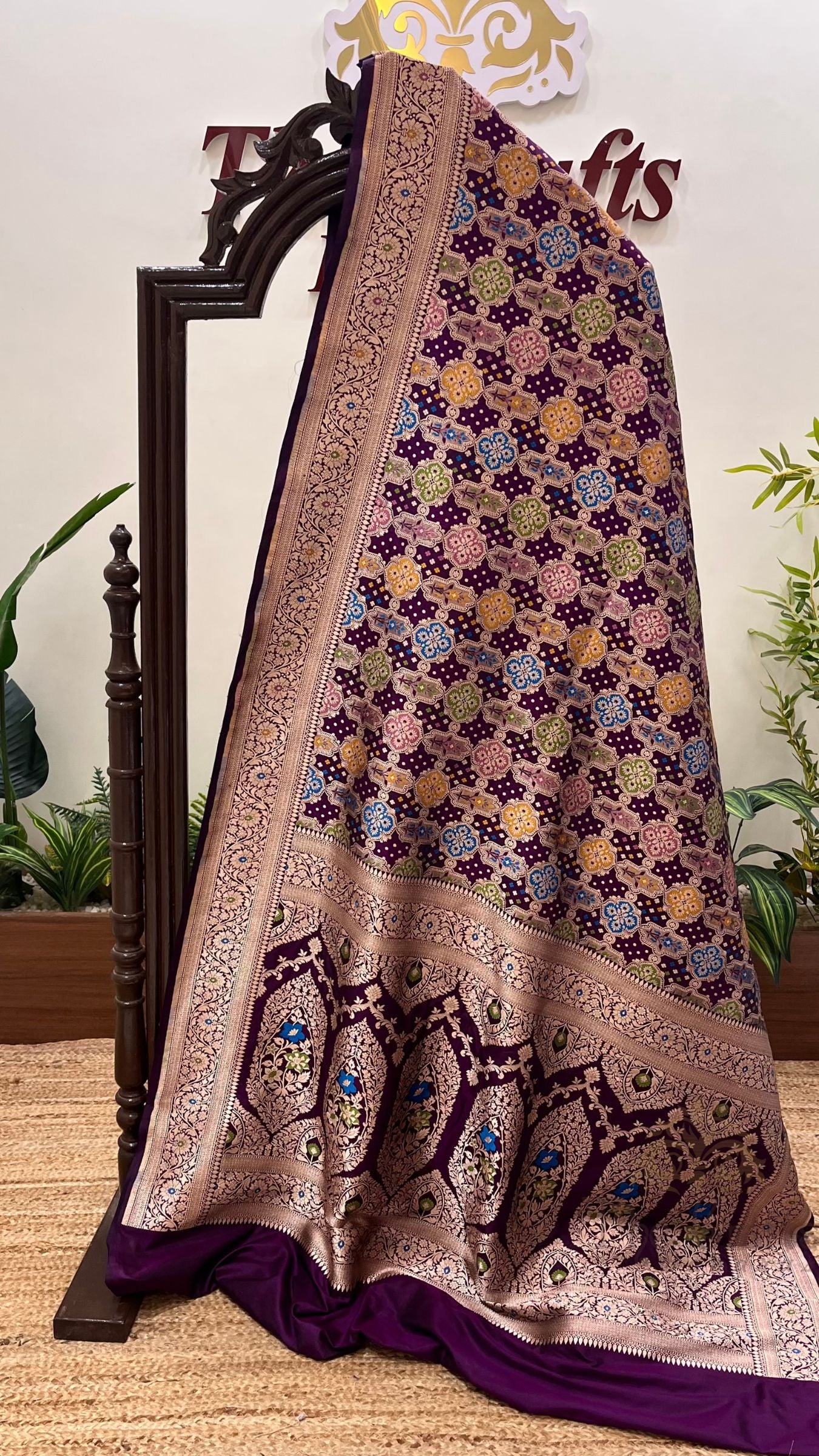 Rangkat Pure Katan Silk Handloom Banarasi Saree - Jaal With Meenakari
