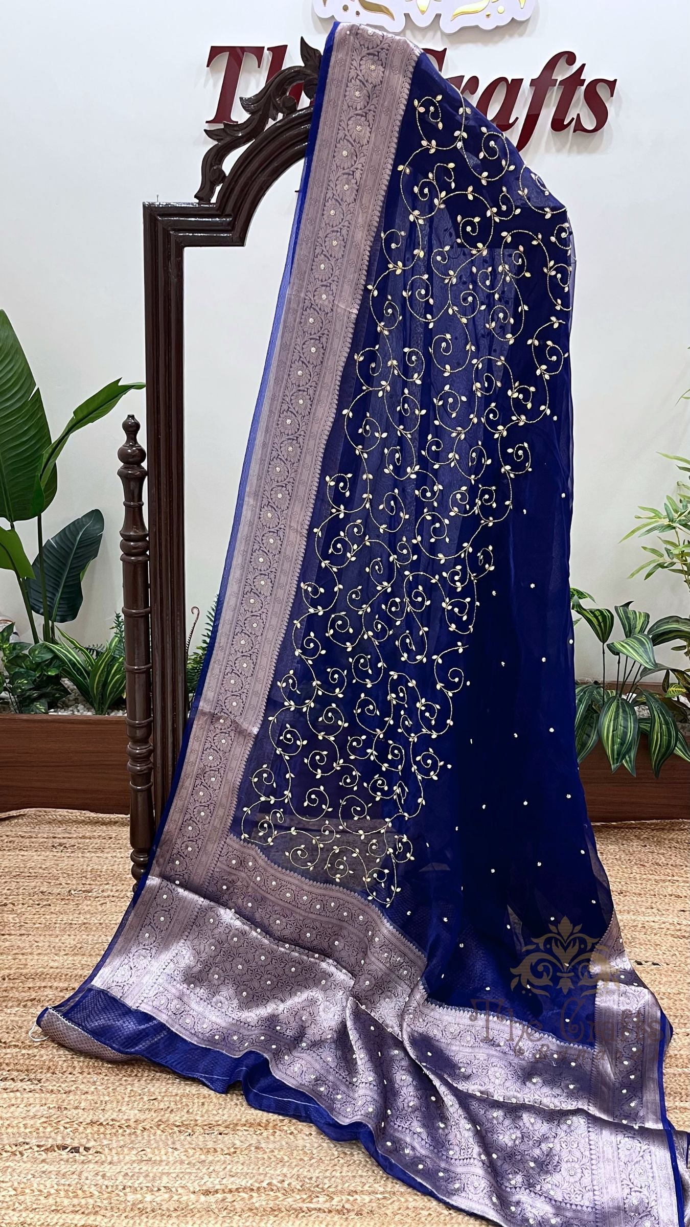 Pure Tissue Silk Banarasi Saree - with Cut Dana & Motifs Handwork