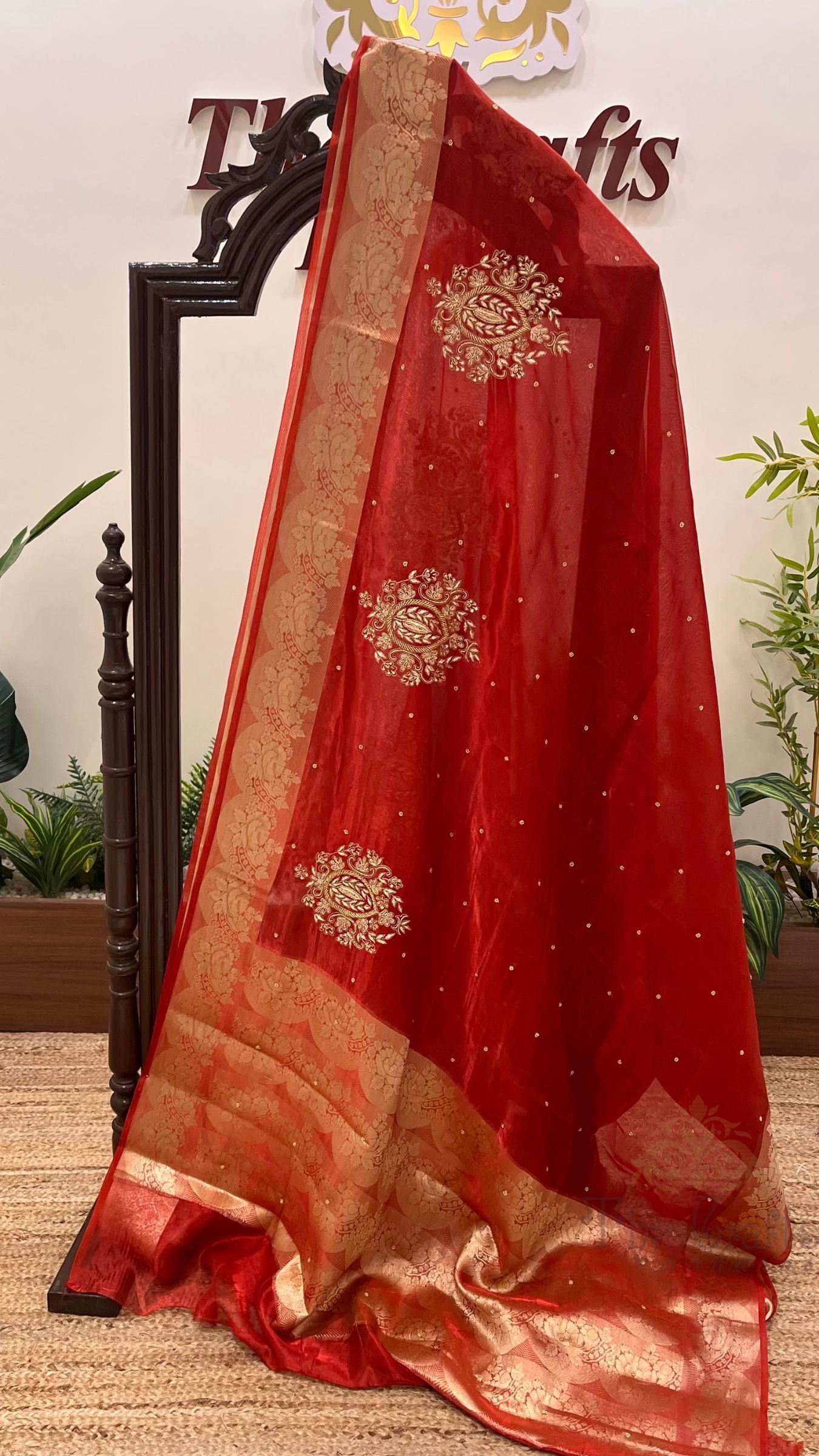 Pure Kora Silk Handloom Banarasi Saree - Handwork Zardozi Cut Dana and Stone Work
