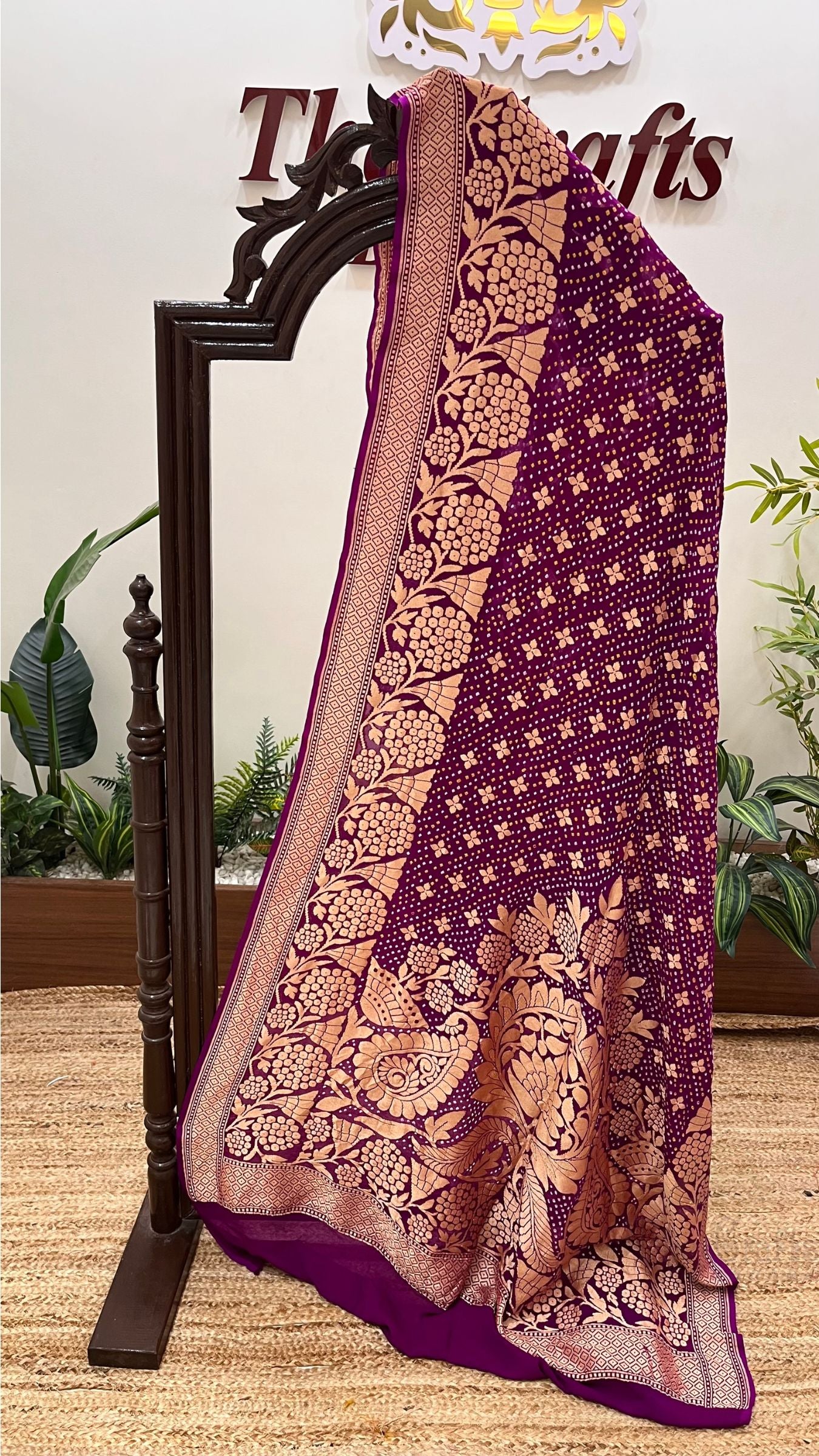 Khaddi Georgette Banarasi Handloom Bandhej Dupatta