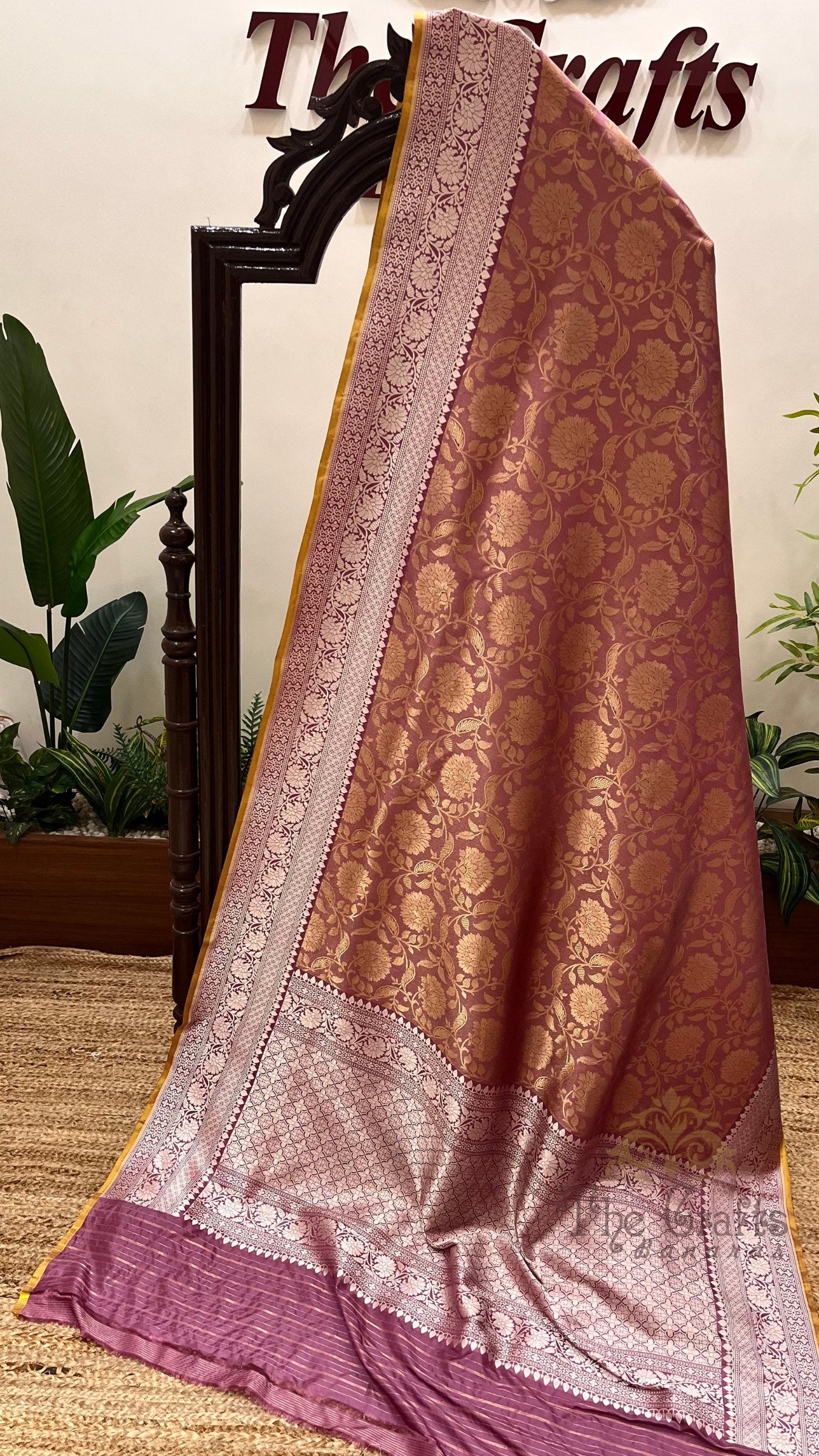 Pure Katan Silk Handloom Banarasi Saree - Kadhua Tanchui Brocade