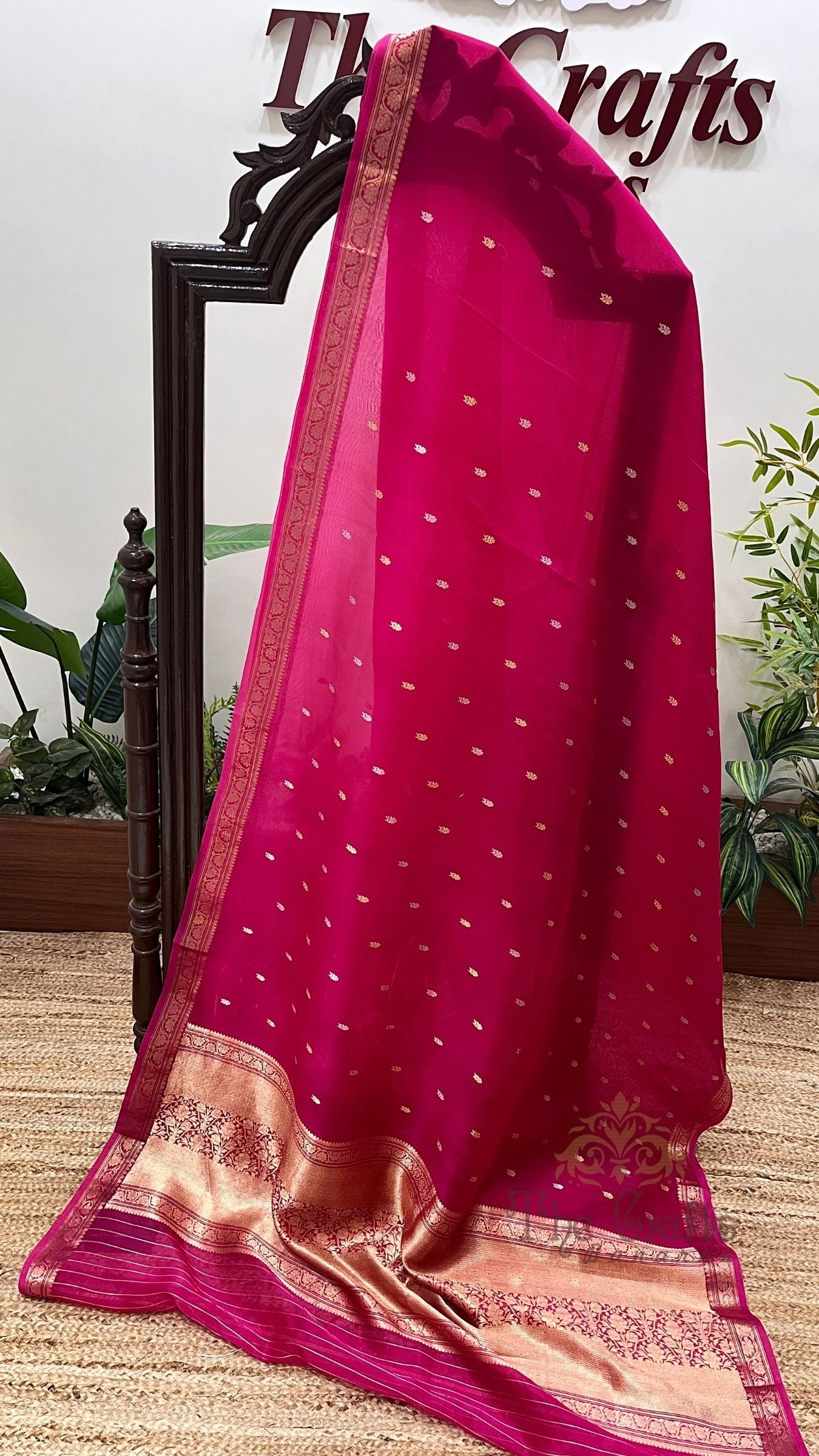 Pure Kora Silk Handloom Banarasi Saree - with kadhua motifs