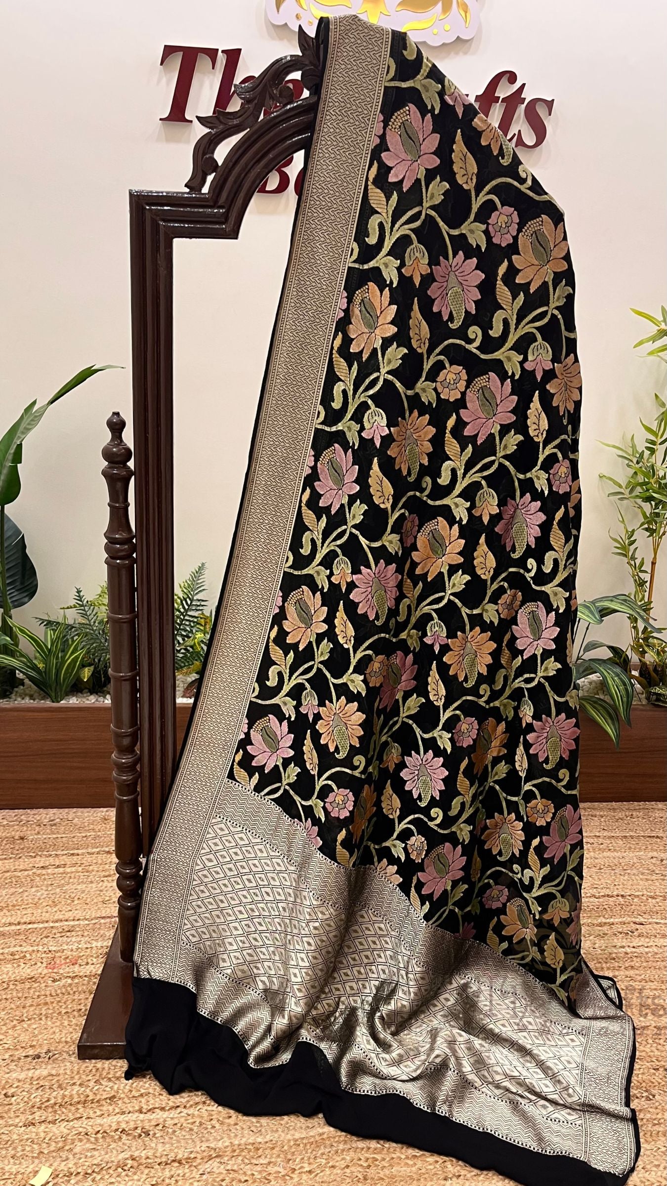 Khaddi Georgette Handloom Banarasi Saree - Water Zari