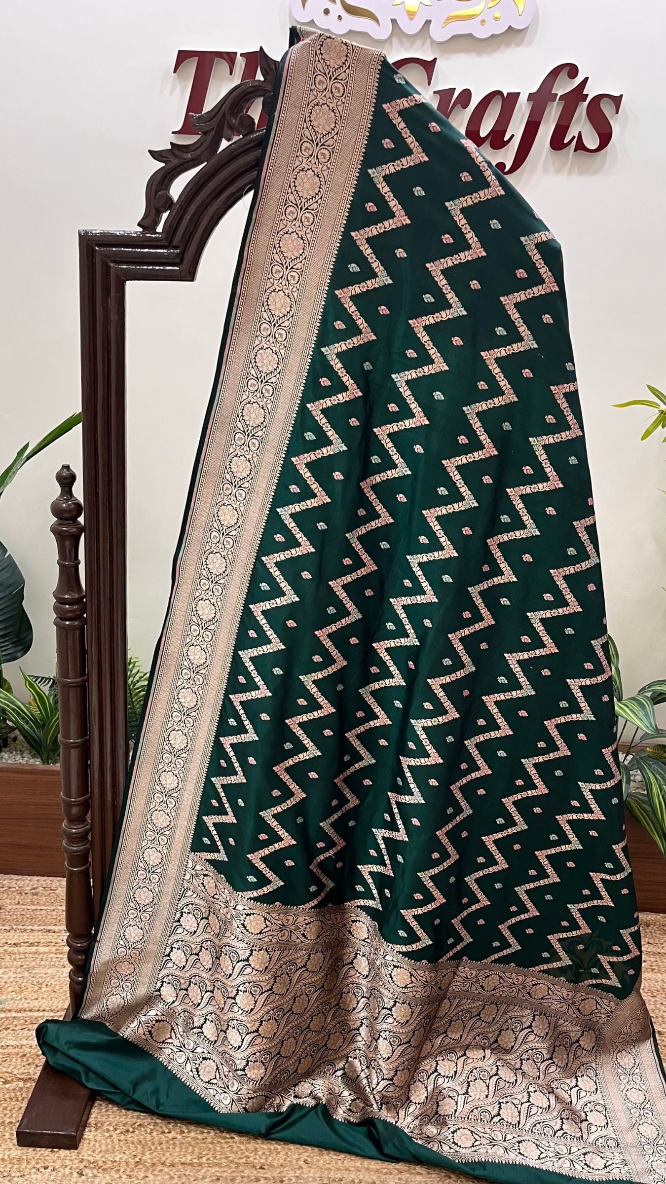Pure Katan Silk Handloom Banarasi Saree - Jaal With Meenakari