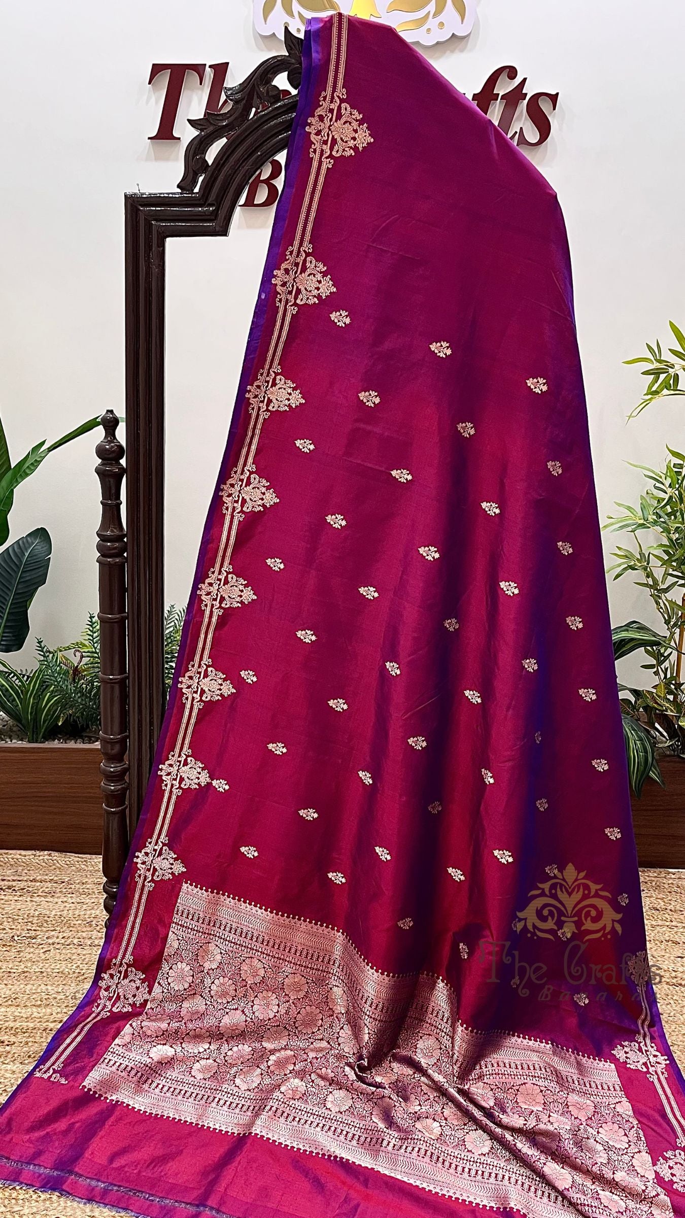 Pure Katan Silk Handloom Banarasi Saree - Kadhua Motifs