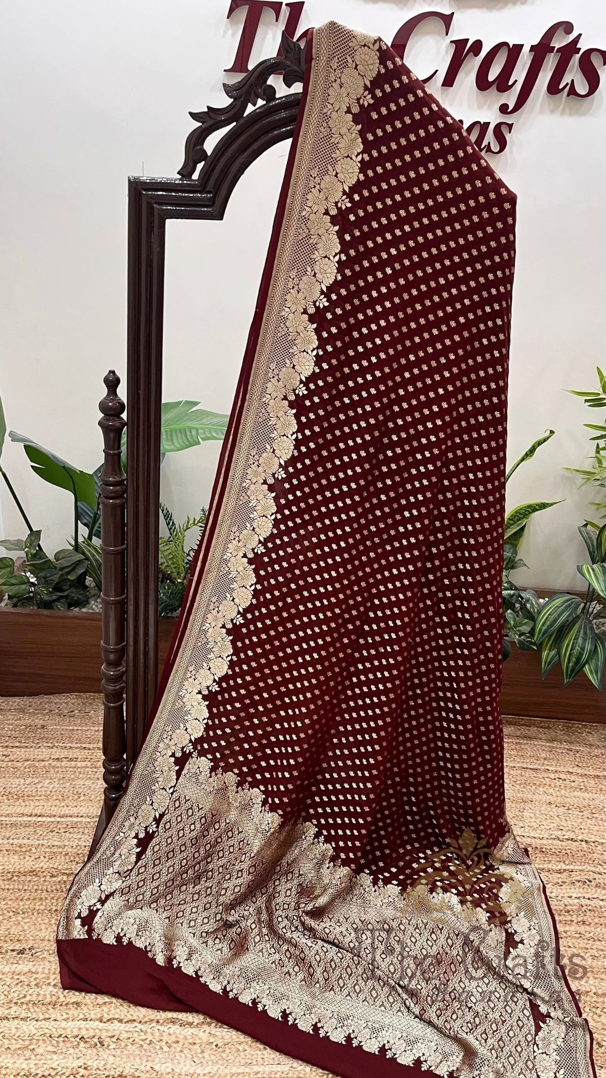 Khaddi Georgette Handloom Banarasi Saree