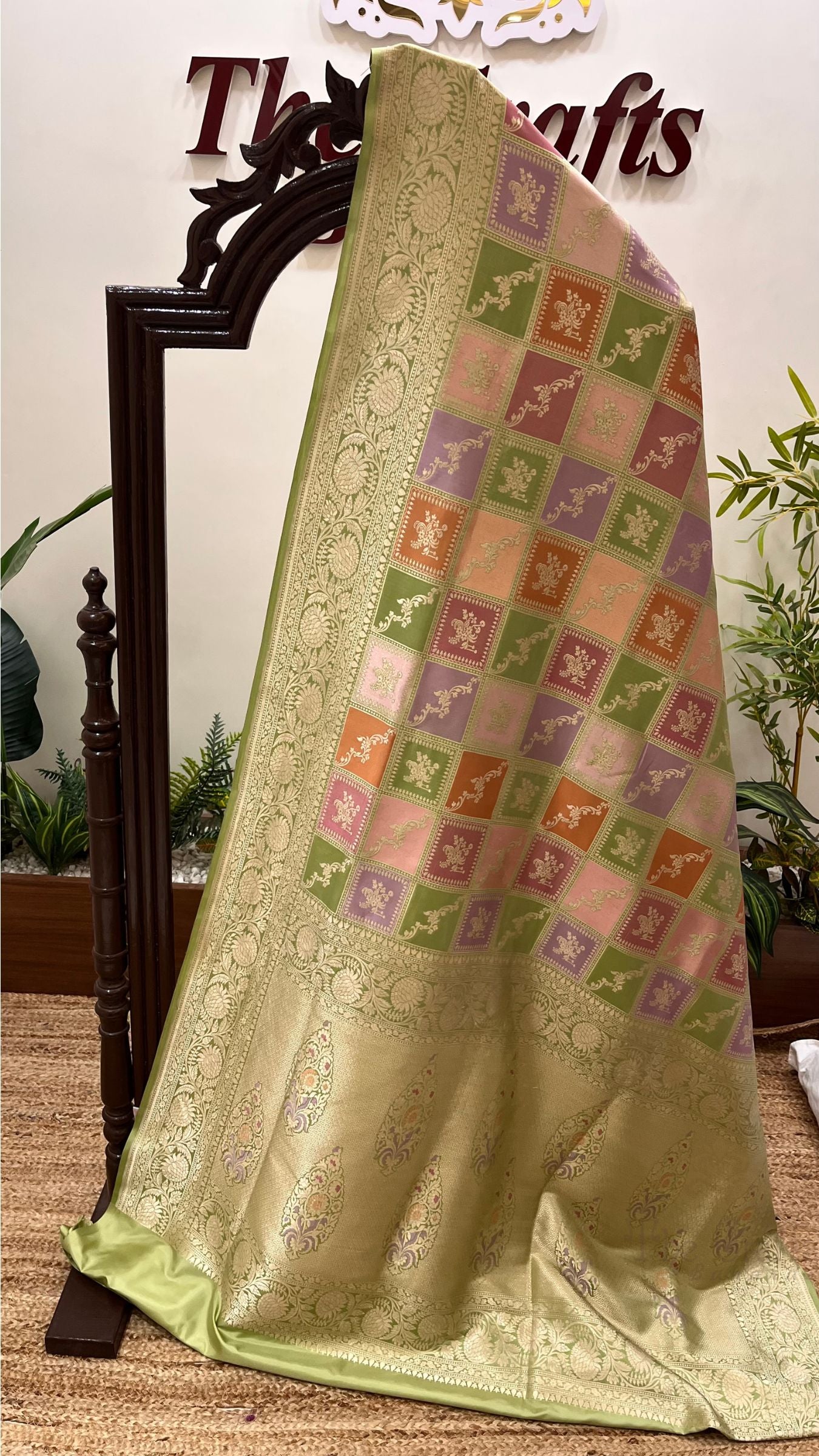 Rangkat Pure Katan Silk Handloom Banarasi Saree - Jaal with meenakari