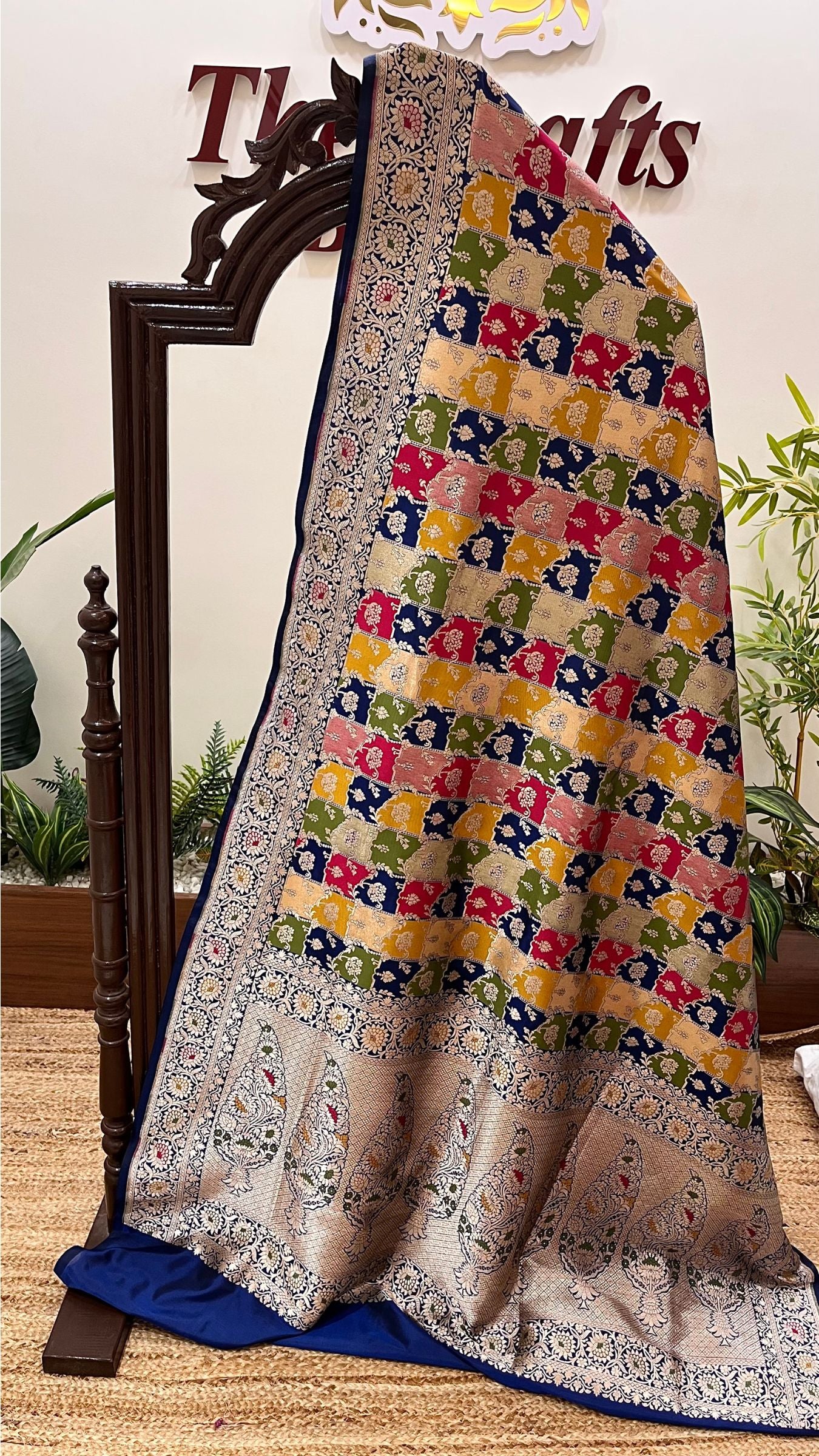 Rangkat Pure Katan Silk Handloom Banarasi Saree - Jaal with meenakari