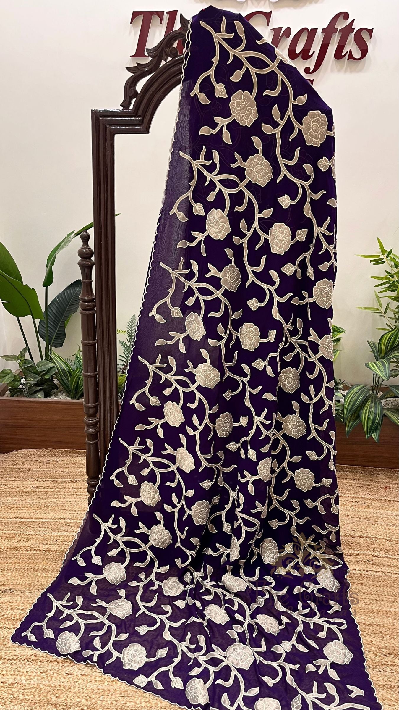 Pure Crepe Silk Banarasi Saree - Floral Appliqué Work