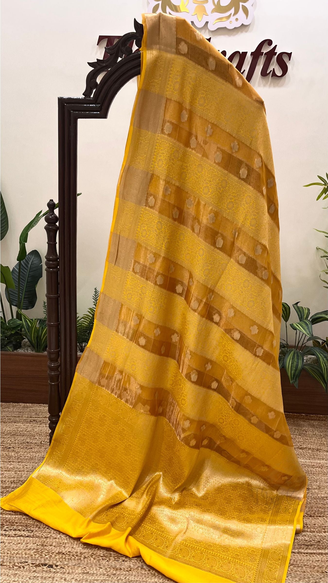 Pure Chiniya Tissue Silk Banarasi Saree