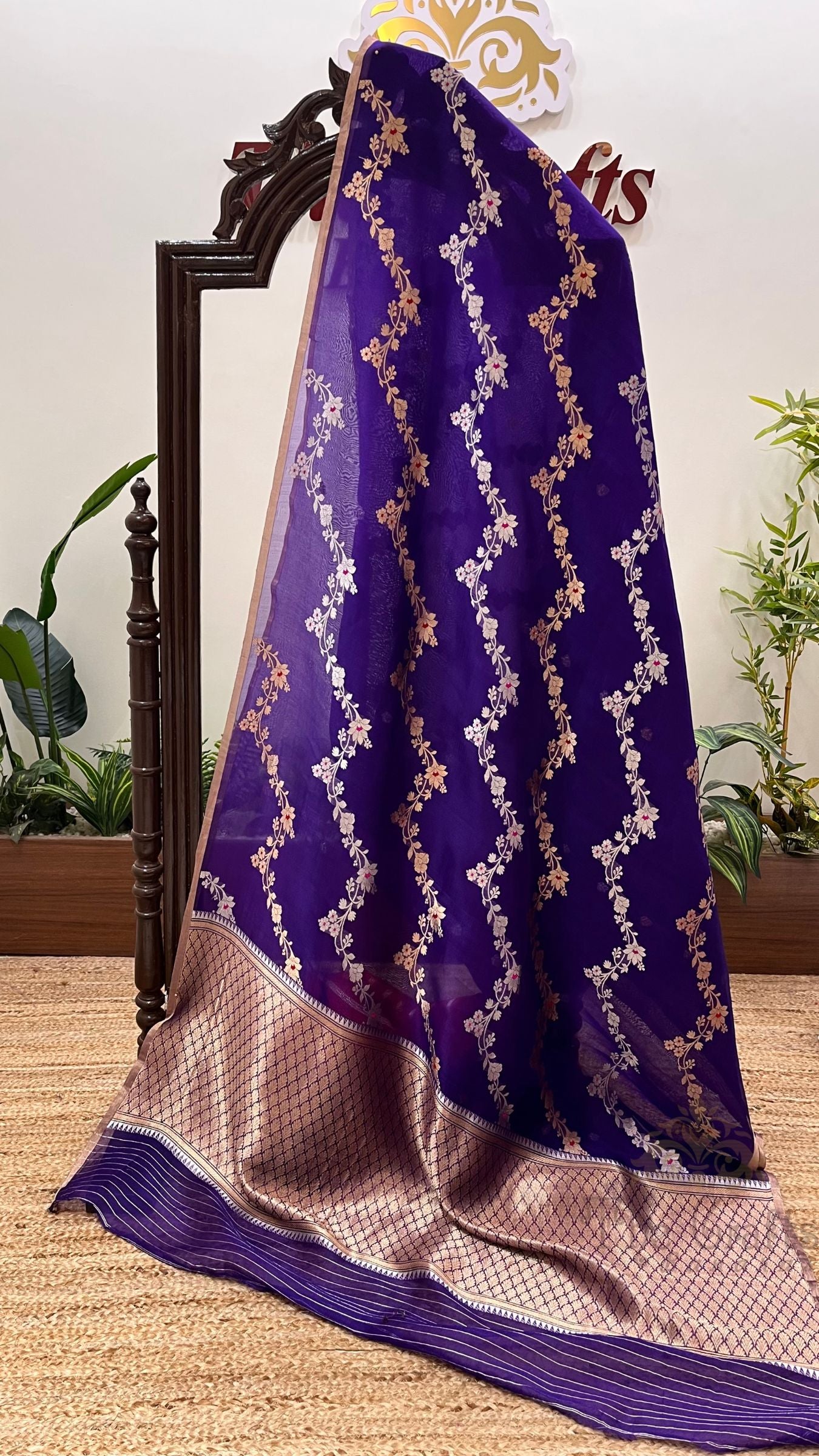 Pure Kora Silk Handloom Banarasi Saree - Kadhua Stripes