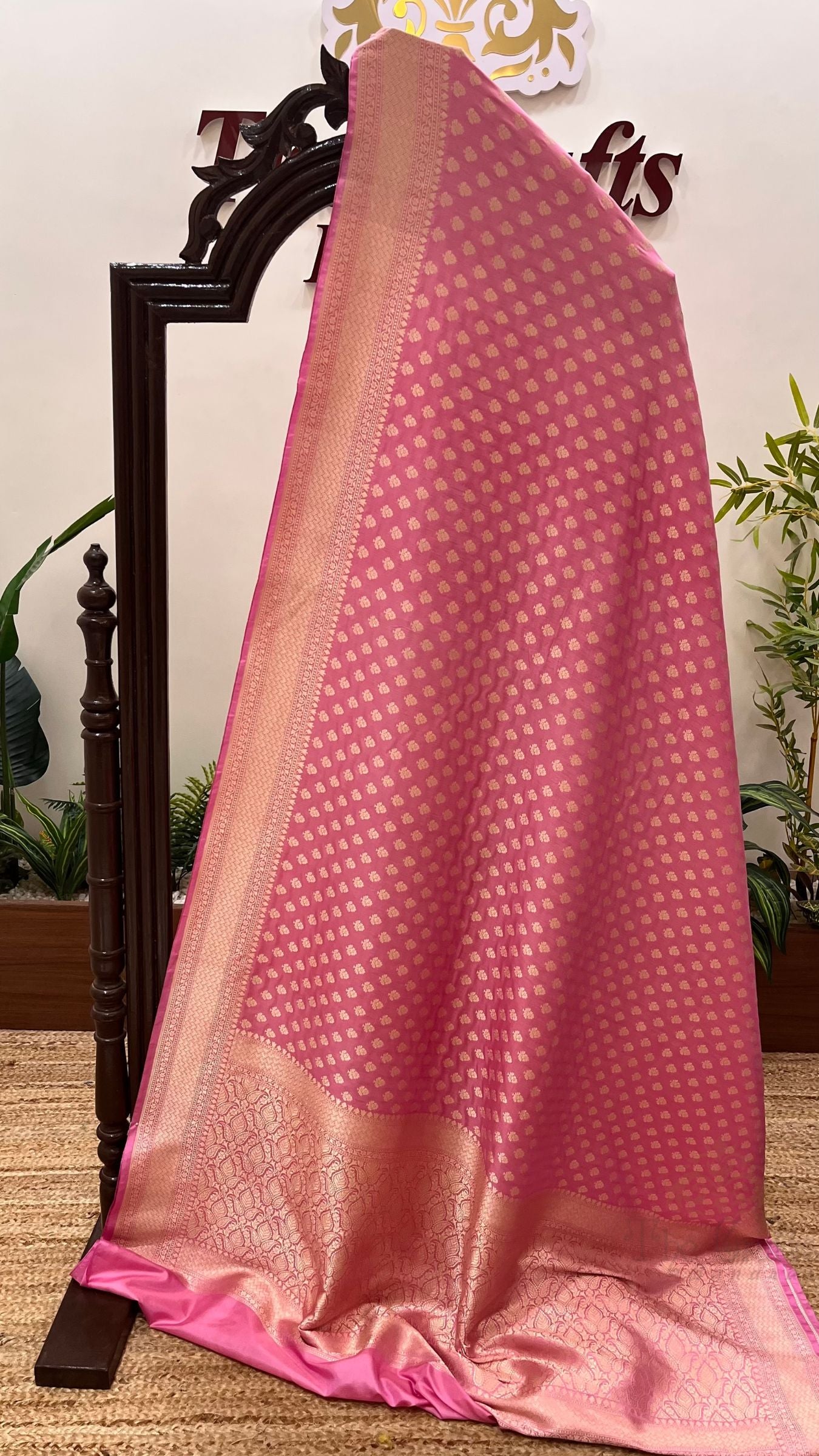 Pure Katan Silk Handloom Banarasi Saree - Jaal work