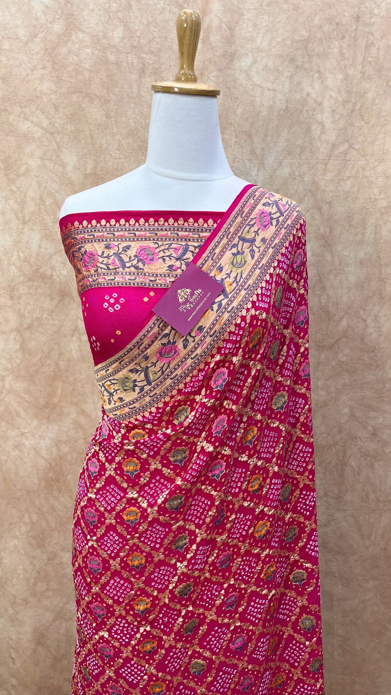 Pure Georgette Banarasi Handloom Bandhej Saree-With Meenakari Work