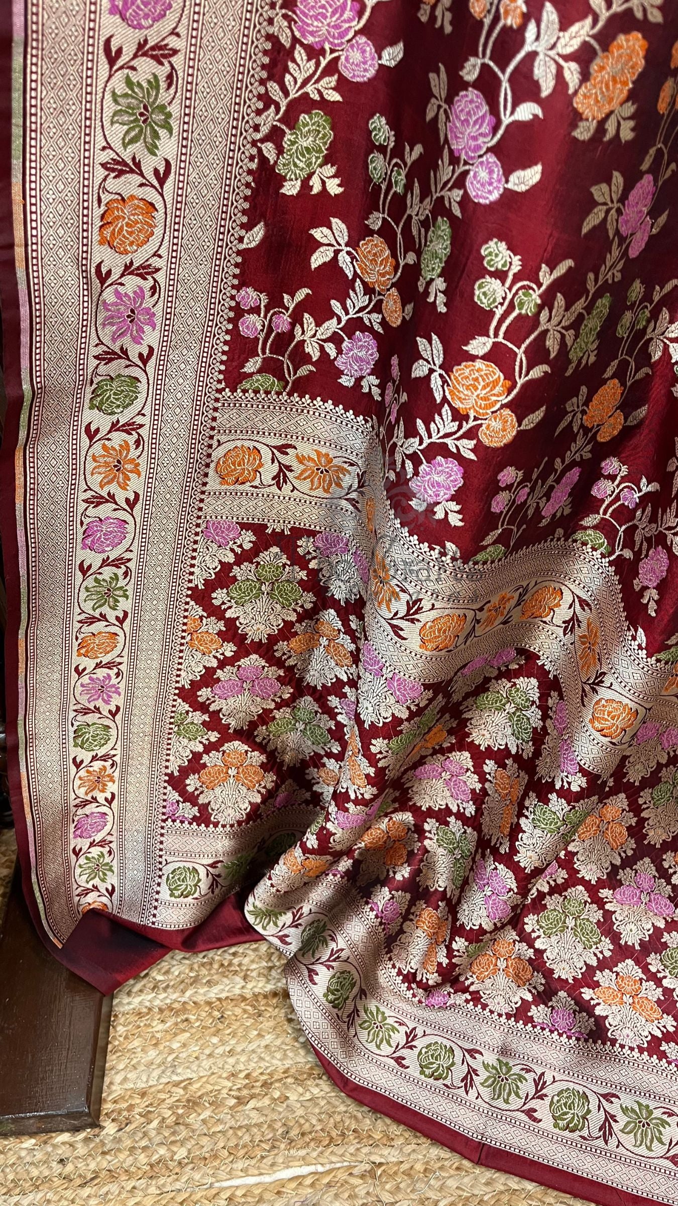 Pure Katan Silk Handloom Banarasi Saree - Jall With Meenakari