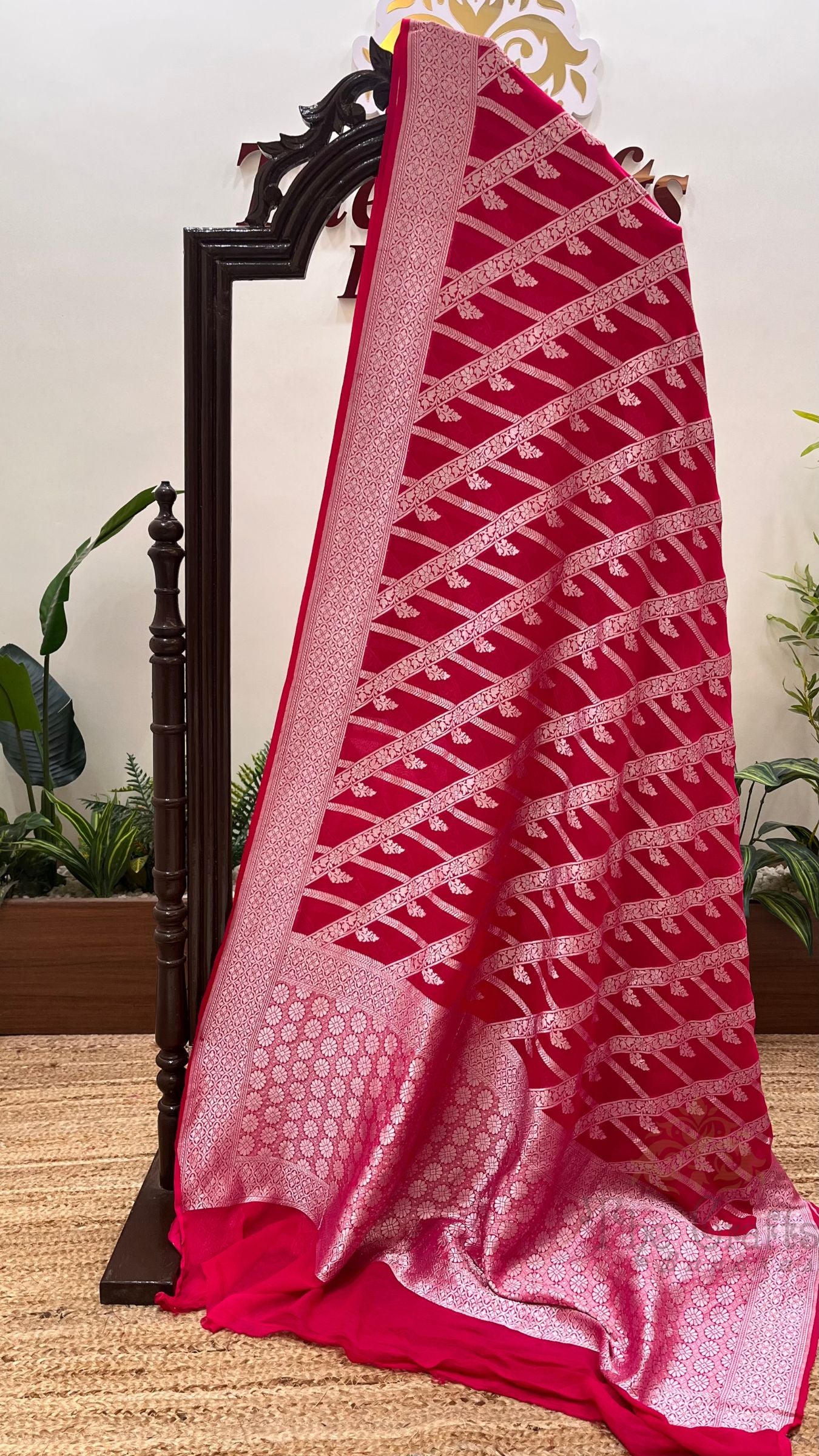 Khaddi Georgette Handloom Banarasi Saree