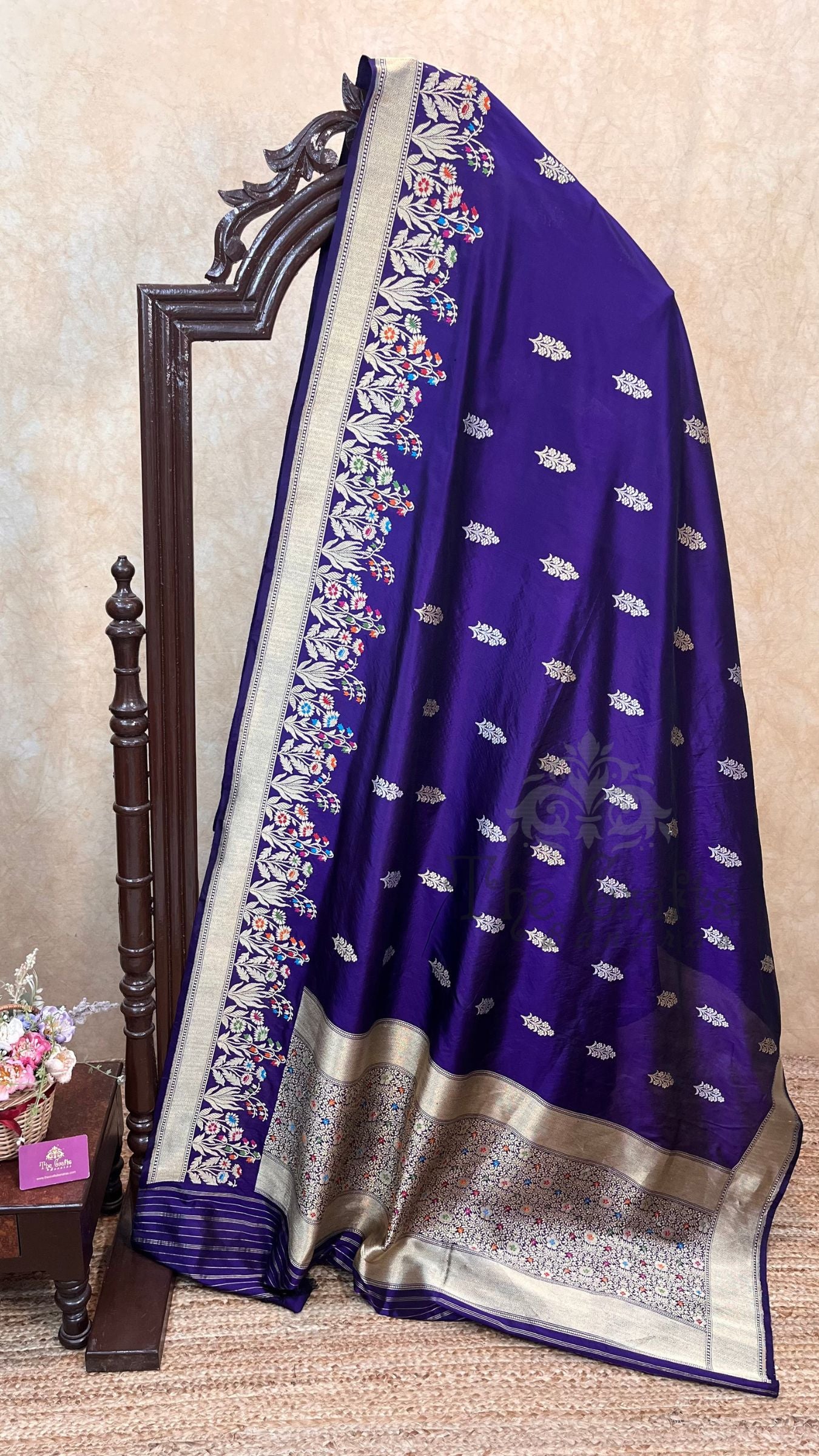 Pure Katan Silk Handloom Banarasi Saree - with kadhua meenakari motifs