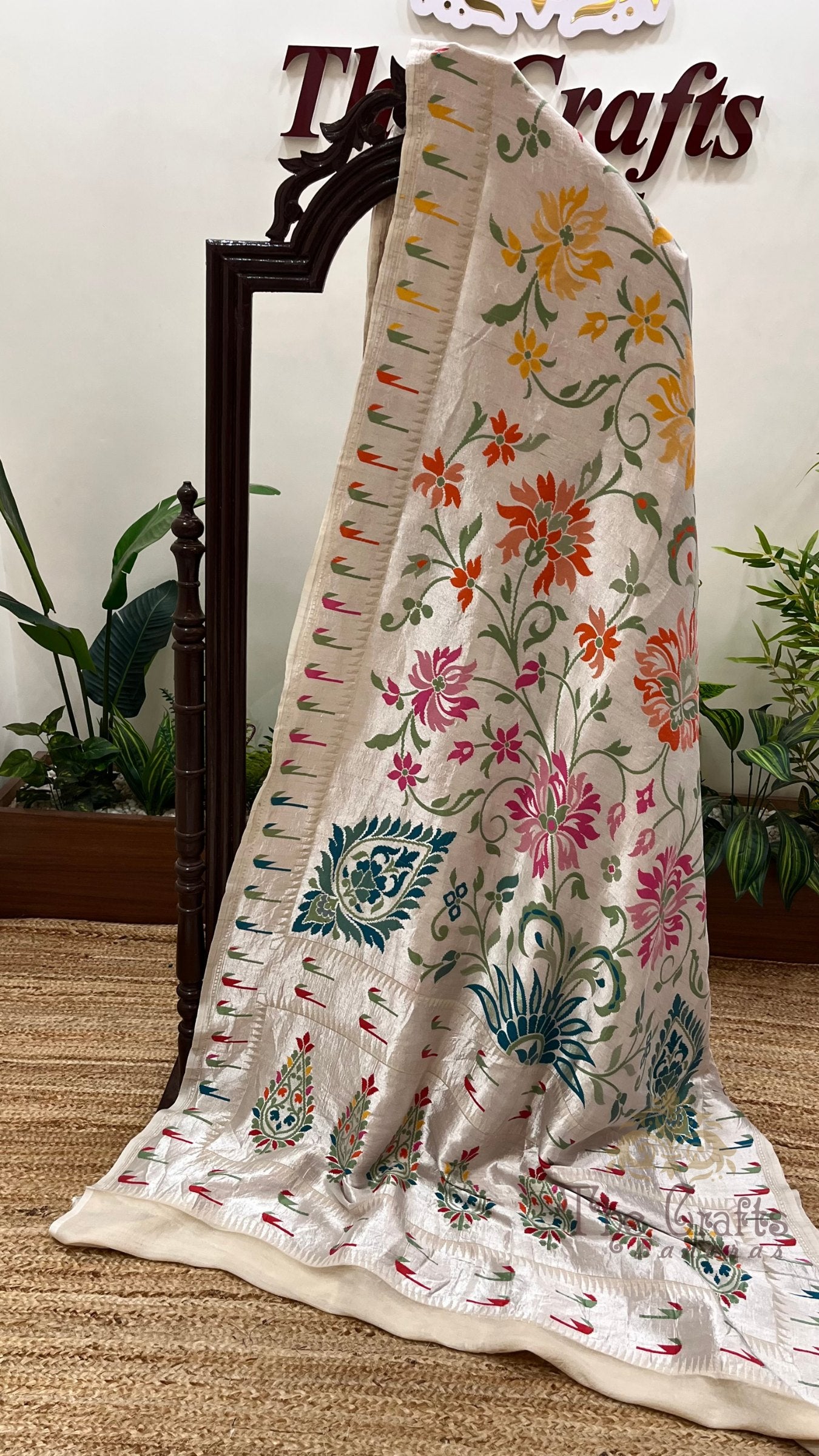Tussar Georgette Handloom Banarasi Saree - Meenakari Floral Brocade
