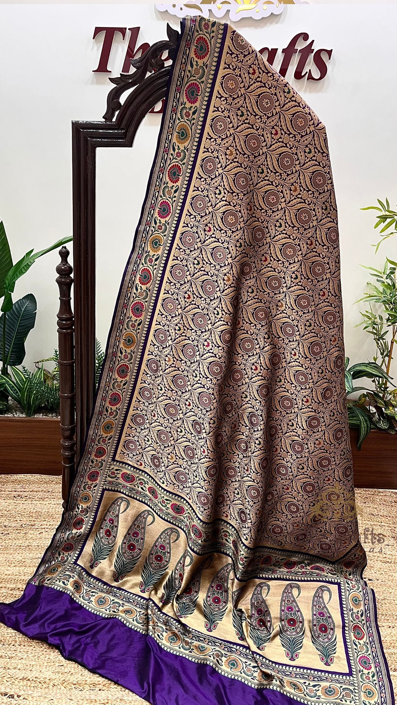 Pure Katan Silk Handloom Banarasi Saree - Tanchui Brocade Meena