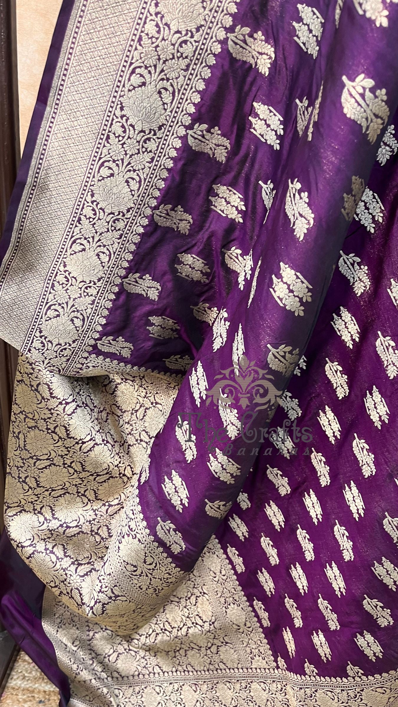 Pure Katan Silk Handloom Banarasi Saree - Jaal work