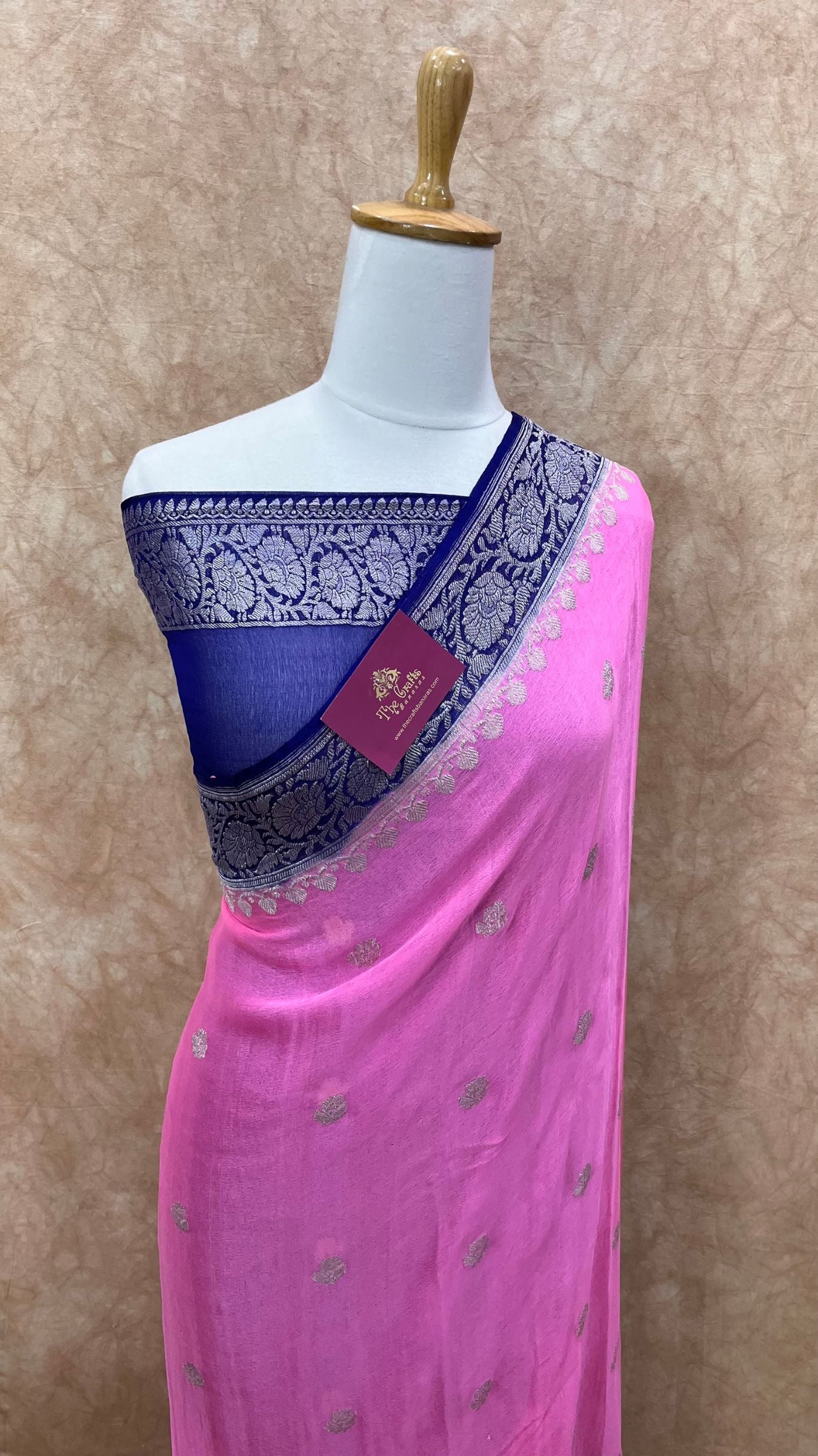 Pure Handloom Georgette Banarasi Saree - Silver Zari