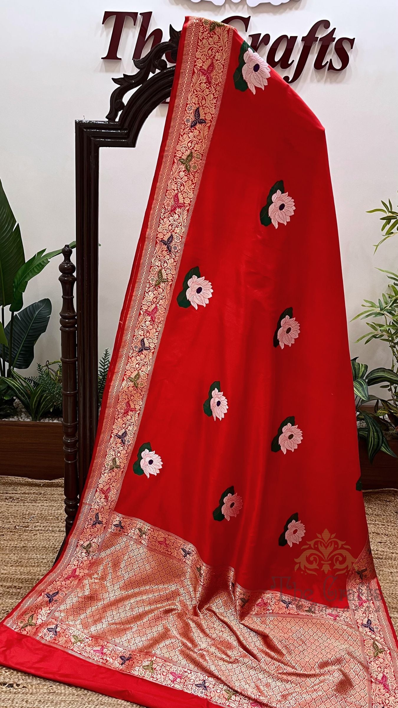 Pure Katan Silk Handloom Banarasi Saree - with kadhua meenakari motifs (Copy)