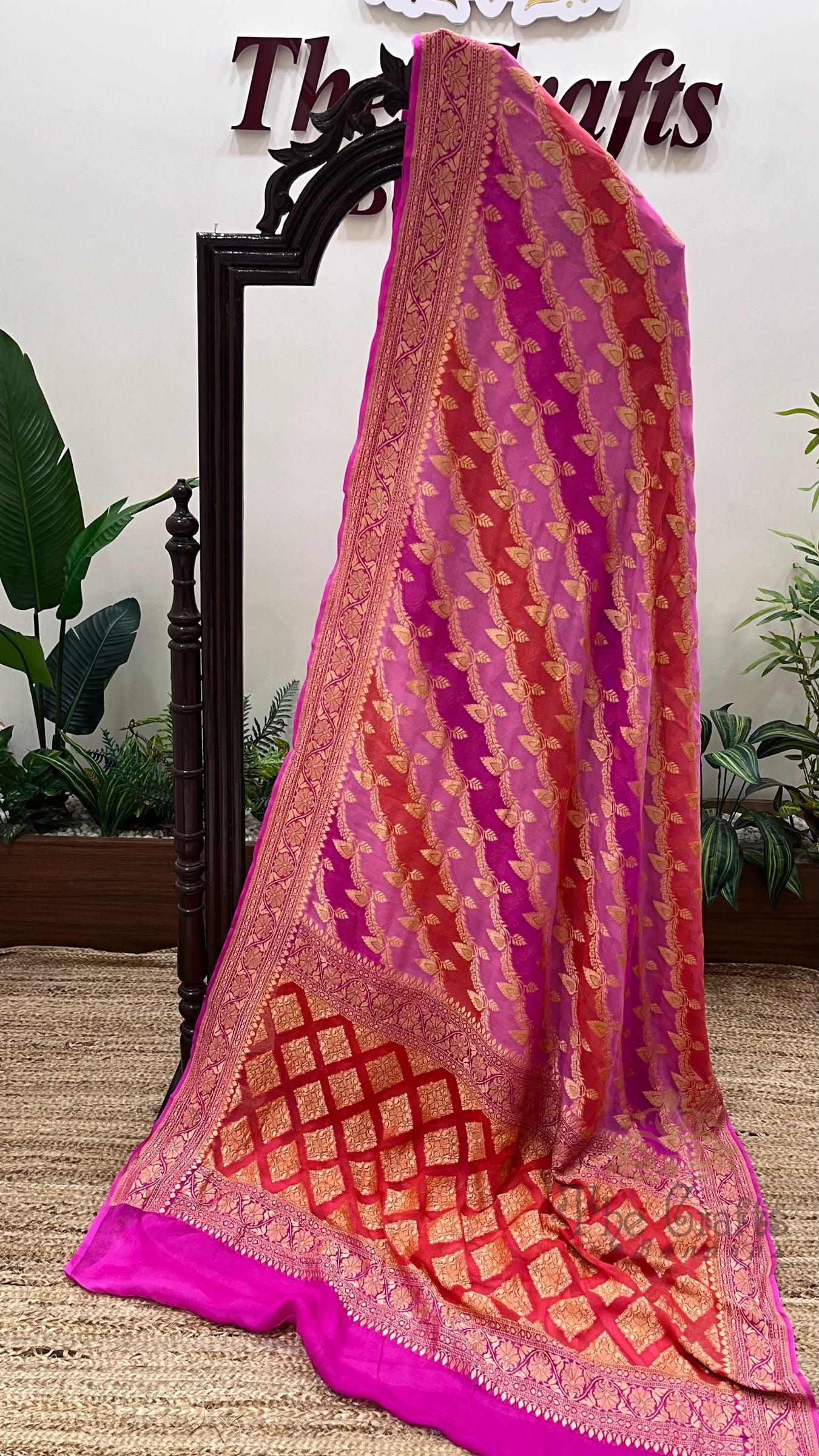 Khaddi Georgette Handloom Banarasi Saree