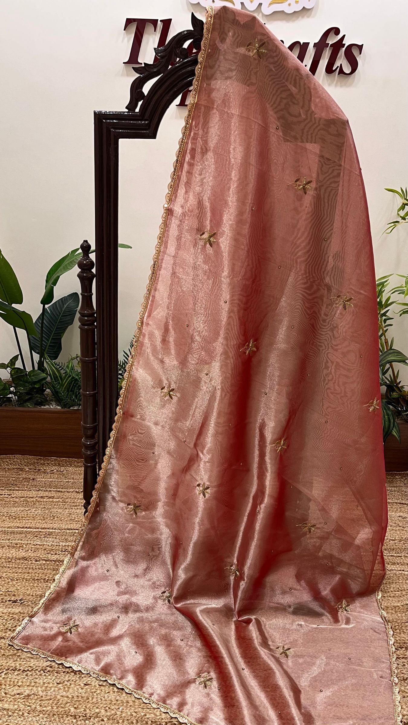 Pure Tissue Silk Handloom Banarasi Saree - Handwork